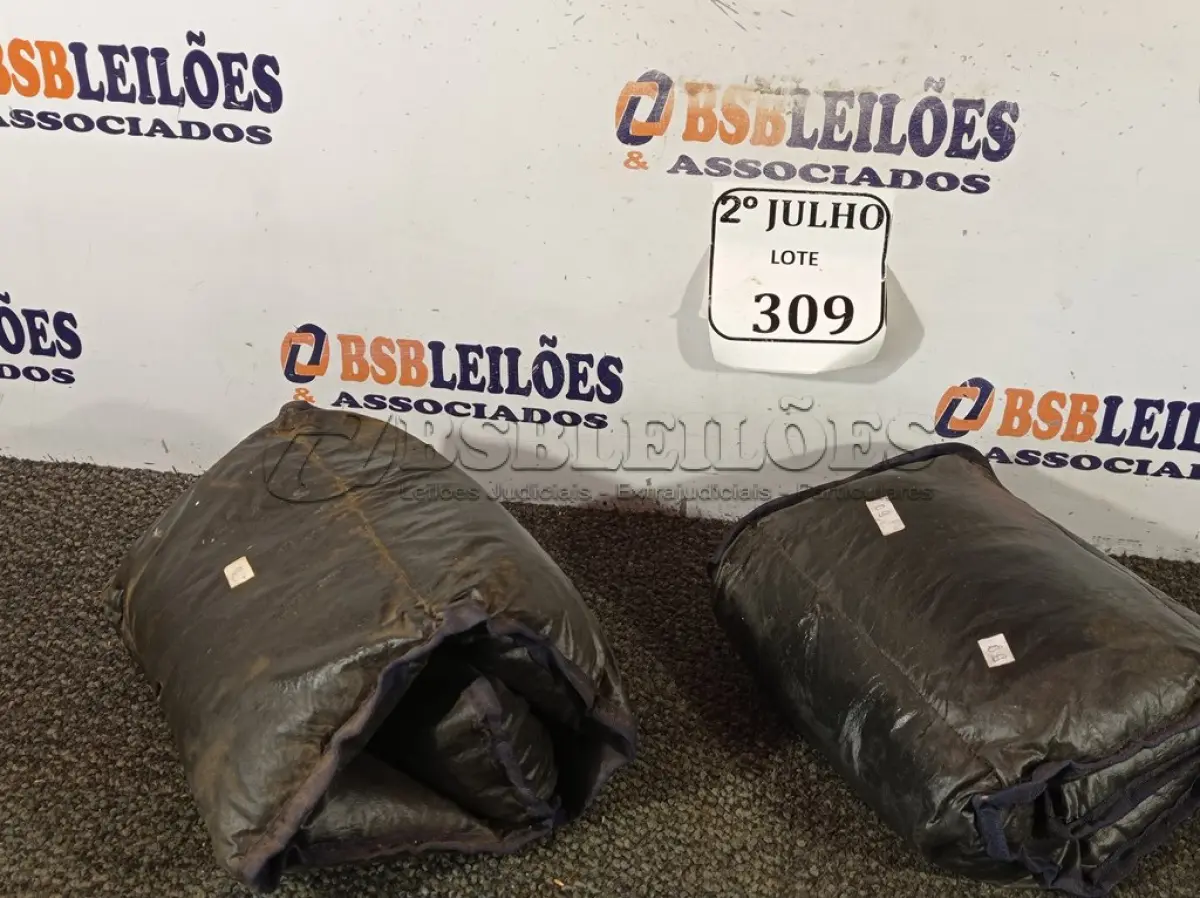 LOTE 309 - 02 TORNOZELEIRAS COM AREIA PARA ACADEMIA 4KG (NO ESTADO) ATENÇÃO! FAZER A VISITAÇÃO ANTES DE ARREMATAR, NÃO SABEMOS SE FUNCIONA. LEILÃO NÃO TEM GARANTIA E NEM DEVOLUÇÃO, SUJEITO A POSSÍVEIS AVARIAS VISÍVEIS/OCULTAS E/OU AUSÊNCIA DE COMPONENTES.