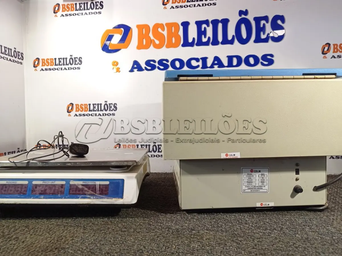 LOTE 144 - 01 CENTRIFUGA E 01 BALANÇA TOLEDO 40KG (NO ESTADO) ATENÇÃO! FAZER A VISITAÇÃO ANTES DE ARREMATAR, NÃO SABEMOS SE FUNCIONA. LEILÃO NÃO TEM GARANTIA E NEM DEVOLUÇÃO, SUJEITO A POSSÍVEIS AVARIAS VISÍVEIS/OCULTAS E/OU AUSÊNCIA DE COMPONENTES.