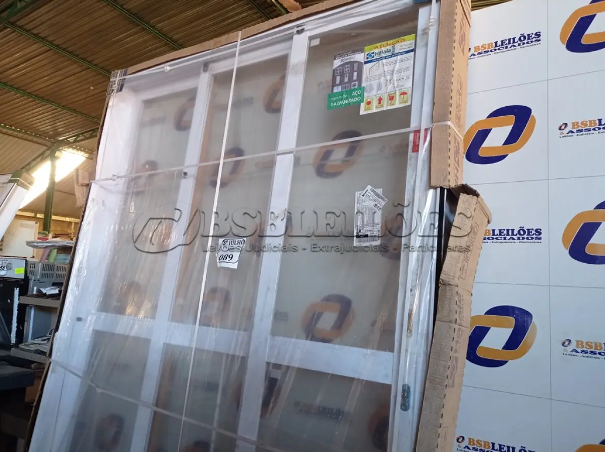 LOTE 089 - 6.189 - PORTA CORRER 3F APD BRANCA DIV CENTRAL 150X215 HAIALA NOVO. (NO ESTADO)