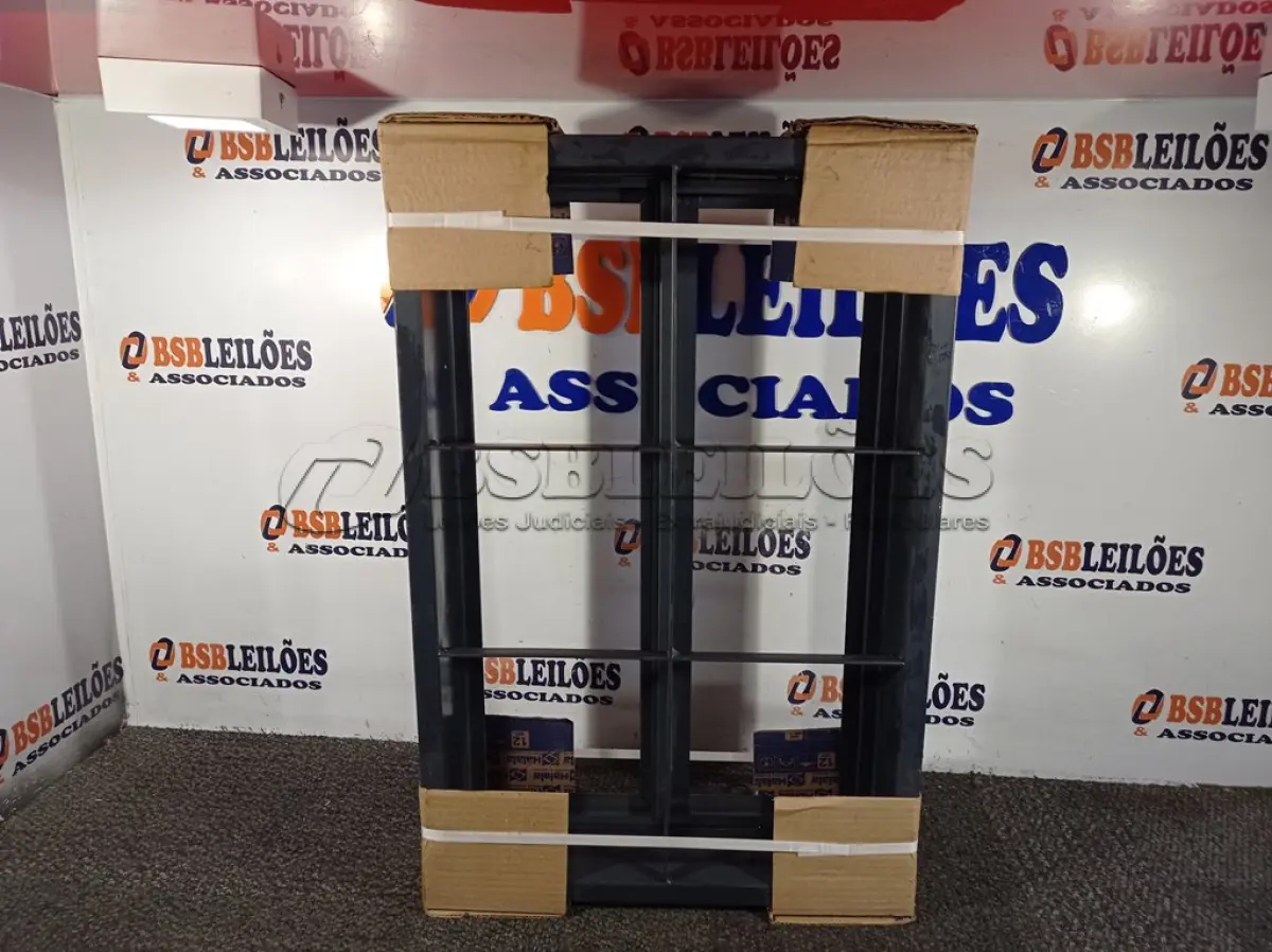 LOTE 065 - 6.186 - JANELA BASCULANTE TRAD 060X040 QUAD REQ12 -HAIALA NOVO. (NO ESTADO)
