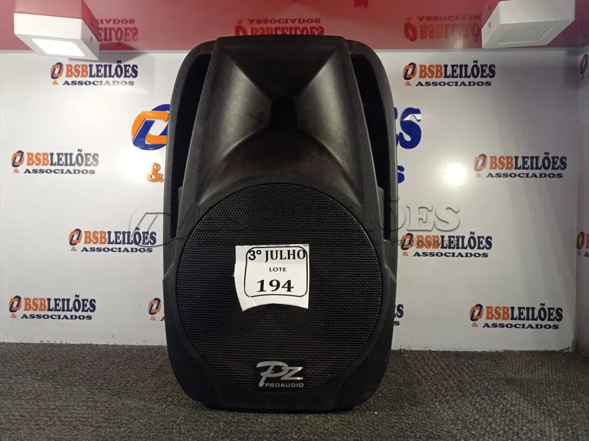 LOTE 194 - 01 CAIXA DE SOM PZPROPASSIVE PROAUDIO PX-12. (NO ESTADO) ATENÇÃO! FAZER A VISITAÇÃO ANTES DE ARREMATAR, NÃO SABEMOS SE FUNCIONA. LEILÃO NÃO TEM GARANTIA E NEM DEVOLUÇÃO, SUJEITO A POSSÍVEIS AVARIAS VISÍVEIS/OCULTAS E/OU AUSÊNCIA DE COMPONENTES.