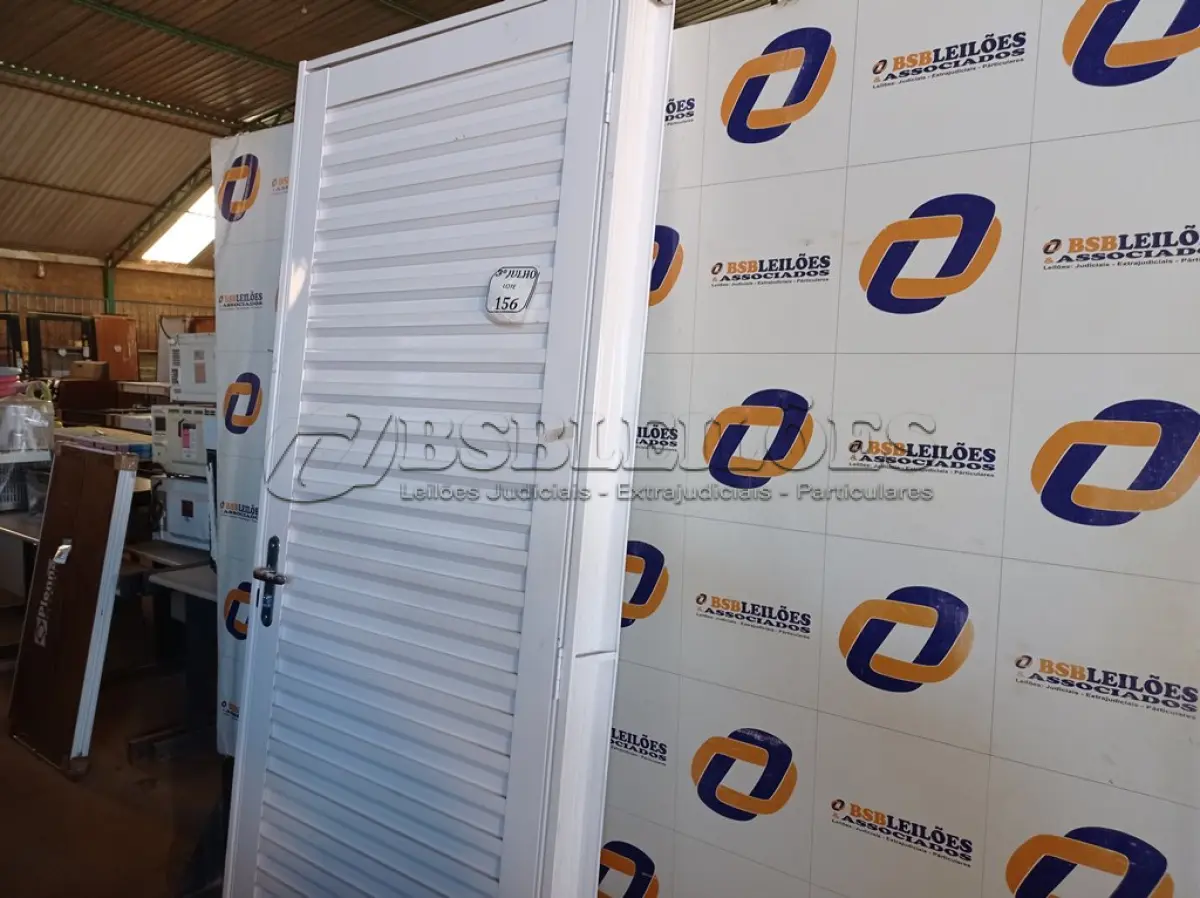 LOTE 156 - 5.211 - PORTA VEN APD BRANCA 085X215 ESQ REQ12 HAIALA NOVO. (NO ESTADO)