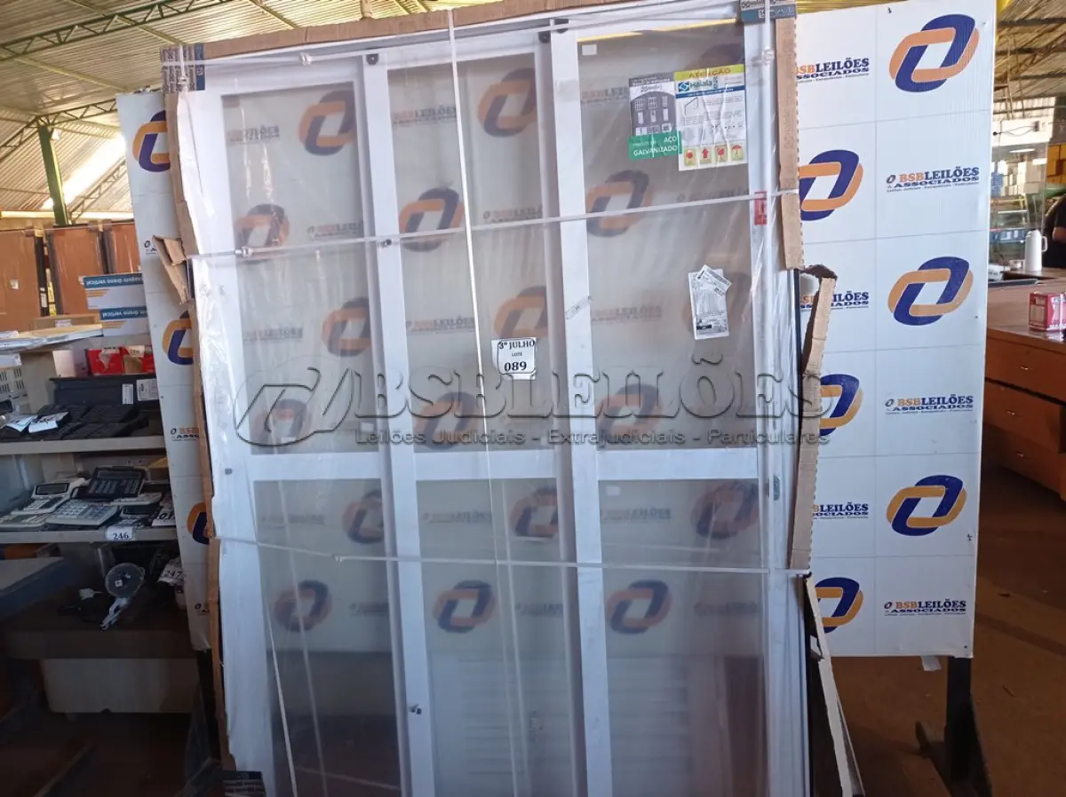 LOTE 089 - 6.189 - PORTA CORRER 3F APD BRANCA DIV CENTRAL 150X215 HAIALA NOVO. (NO ESTADO)