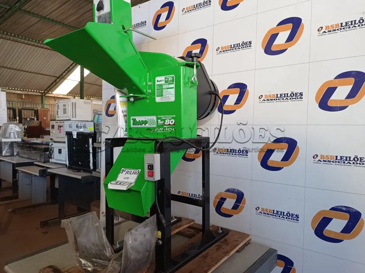 LOTE 117 - 01 TRITURADOR FORRAGEIRO TRF-80 2CV MONO BIVOLT – TRAPP NOVO. (NO ESTADO)