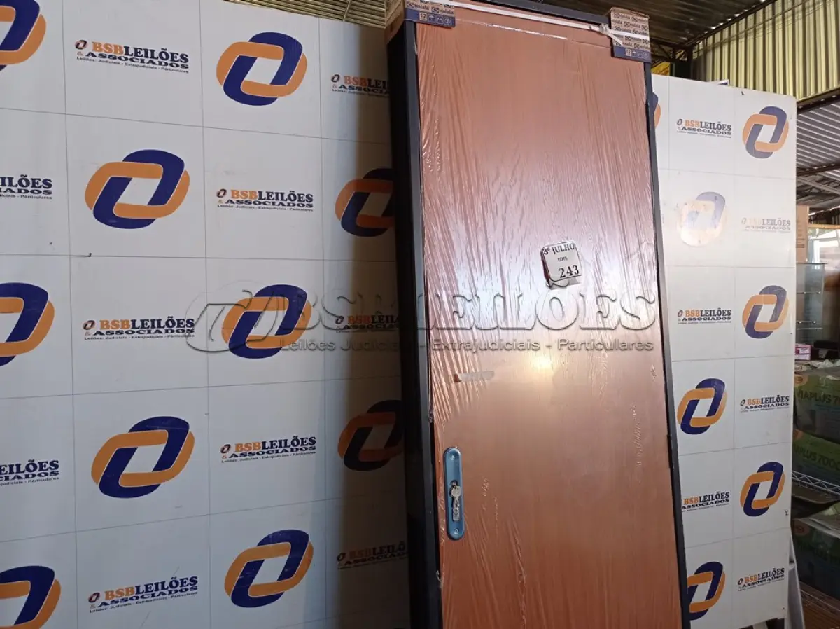 LOTE 243 - 6.190 - PORTA MOGNO 065X215 DIR REQ12 - HAIALA NOVO. (NO ESTADO)
