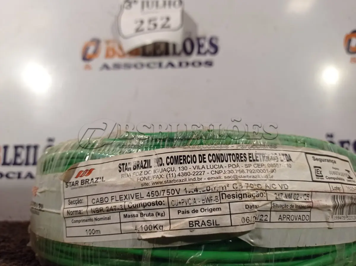 LOTE 252 - 01 ROLO DE CABO FLEXÍVEL 1×4,00MM NA COR VERDE. (NO ESTADO) ATENÇÃO! FAZER A VISITAÇÃO ANTES DE ARREMATAR, NÃO SABEMOS SE FUNCIONA. LEILÃO NÃO TEM GARANTIA E NEM DEVOLUÇÃO, SUJEITO A POSSÍVEIS AVARIAS VISÍVEIS/OCULTAS E/OU AUSÊNCIA DE COMPONENTES.