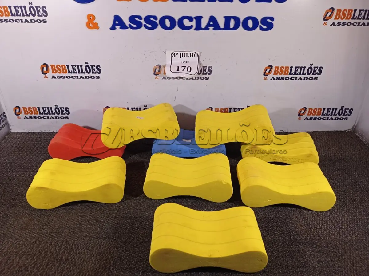 LOTE 170 - 09 POLIBÓIAS EVA FLUTUADOR P/ HIDROGINÁSTICA/NATAÇÃO. (NO ESTADO) ATENÇÃO! FAZER A VISITAÇÃO ANTES DE ARREMATAR, NÃO SABEMOS SE FUNCIONA. LEILÃO NÃO TEM GARANTIA E NEM DEVOLUÇÃO, SUJEITO A POSSÍVEIS AVARIAS VISÍVEIS/OCULTAS E/OU AUSÊNCIA DE COMPONENTES.