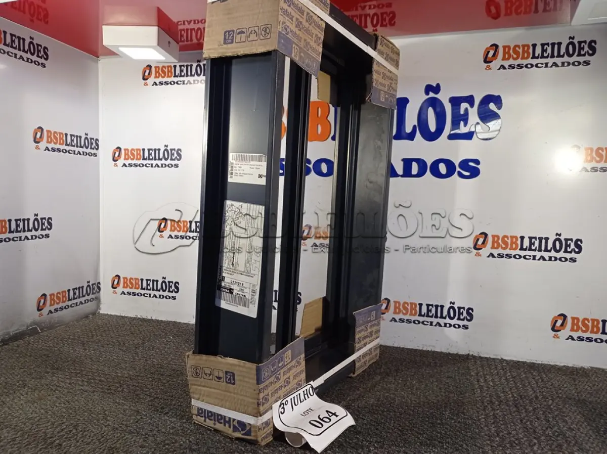 LOTE 064 - 5.464 - JANELA BASCULANTE EXTRA 060X040 S/G REQ12 - HAIALA NOVO. (NO ESTADO)