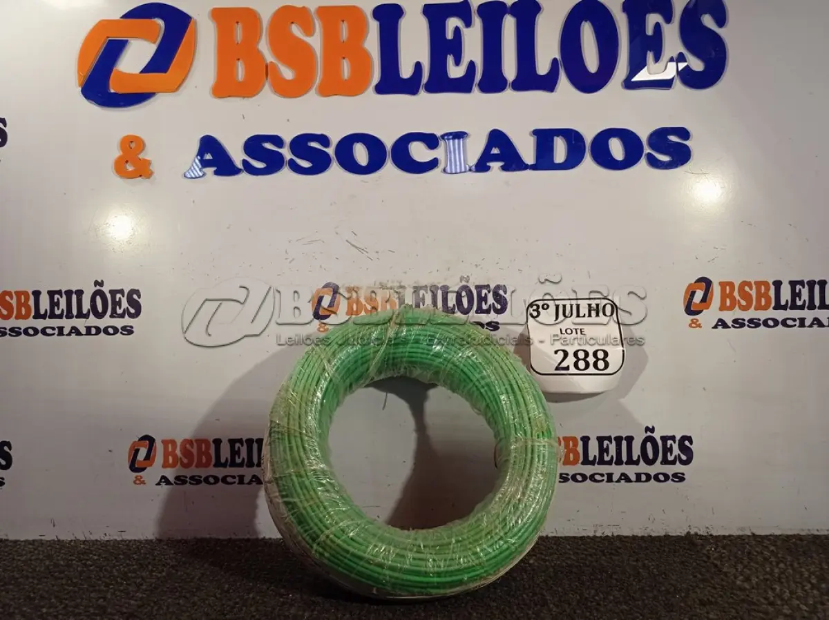 LOTE 288 - 01 ROLO DE CABO FLEXÍVEL 1×4,00MM NA COR VERDE. (NO ESTADO) ATENÇÃO! FAZER A VISITAÇÃO ANTES DE ARREMATAR, NÃO SABEMOS SE FUNCIONA. LEILÃO NÃO TEM GARANTIA E NEM DEVOLUÇÃO, SUJEITO A POSSÍVEIS AVARIAS VISÍVEIS/OCULTAS E/OU AUSÊNCIA DE COMPONENTES.