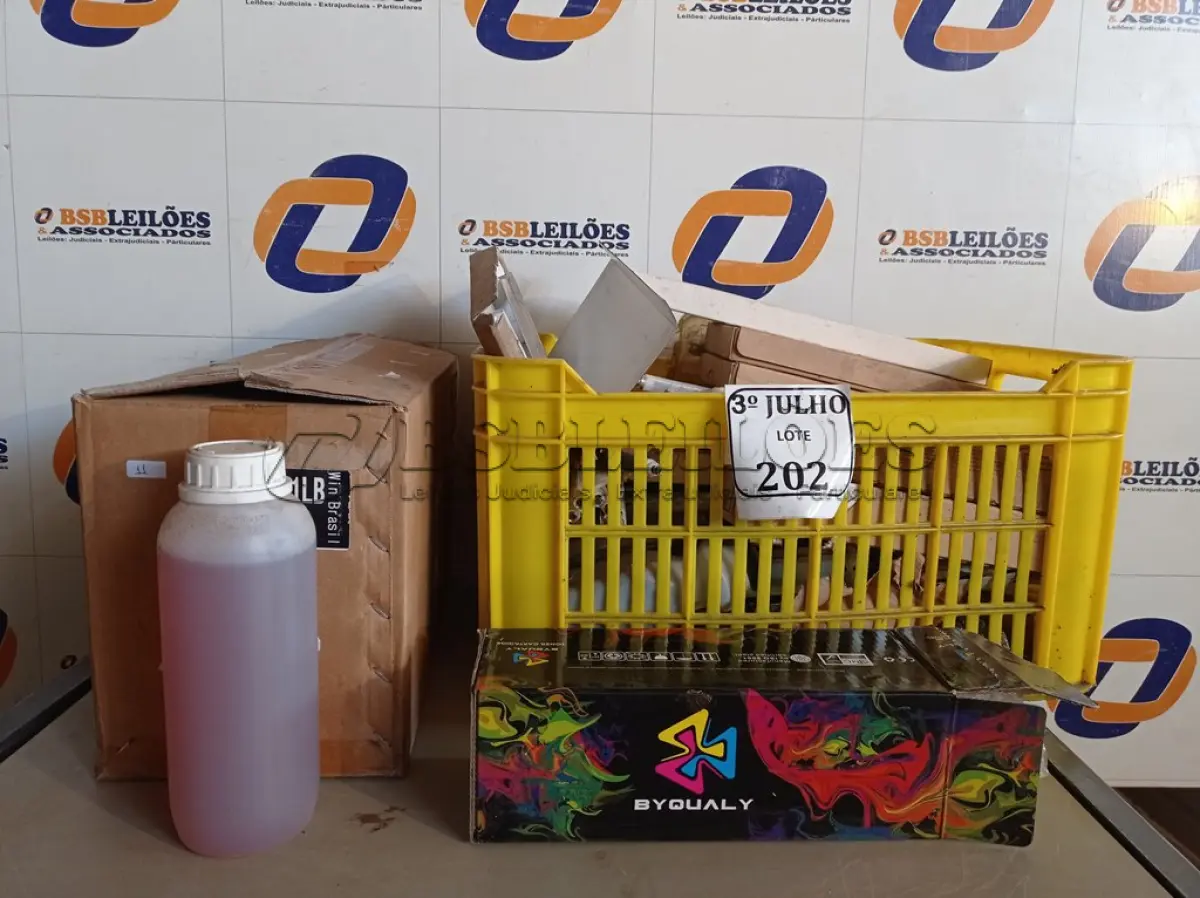 LOTE 202 - 01 LOTE COM DIVERSOS MATERIAIS PARA MANUTENÇÃO DE TONNERS E IMPRESSORAS. (NO ESTADO) ATENÇÃO! FAZER A VISITAÇÃO ANTES DE ARREMATAR, NÃO SABEMOS SE FUNCIONA. LEILÃO NÃO TEM GARANTIA E NEM DEVOLUÇÃO, SUJEITO A POSSÍVEIS AVARIAS VISÍVEIS/OCULTAS E/OU AUSÊNCIA DE COMPONENTES.