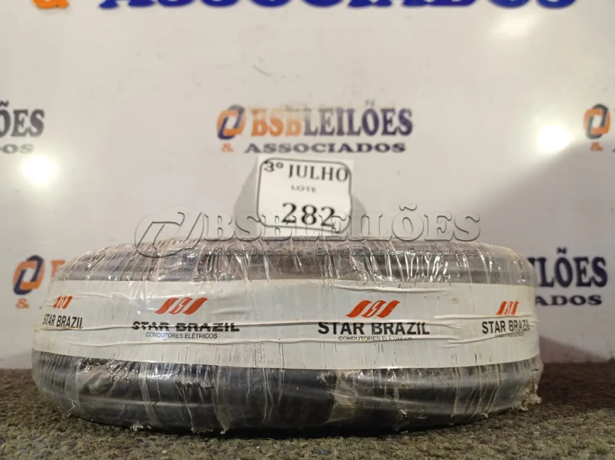 LOTE 282 - 01 ROLO DE CABO FLEXÍVEL 1×10,00MM NA COR PRETO. (NO ESTADO) ATENÇÃO! FAZER A VISITAÇÃO ANTES DE ARREMATAR, NÃO SABEMOS SE FUNCIONA. LEILÃO NÃO TEM GARANTIA E NEM DEVOLUÇÃO, SUJEITO A POSSÍVEIS AVARIAS VISÍVEIS/OCULTAS E/OU AUSÊNCIA DE COMPONENTES.