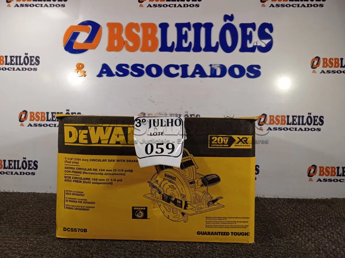 LOTE 059 - 01 SERRA CIRCULAR 7-1/4 20 V MAX LI-ION – DEWALT NOVO. (NO ESTADO)