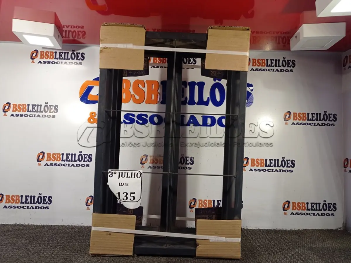 LOTE 135 - 6.186 - JANELA BASCULANTE TRAD 060X040 QUAD REQ12 HAIALA NOVO. (NO ESTADO)
