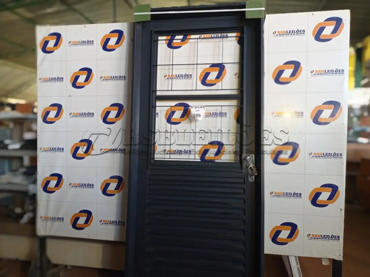 LOTE 106 - 6.491 - PORTA VEN MIS TRAD 085X212 ESQ QUAD REQ12 HAIALA NOVO. (NO ESTADO)