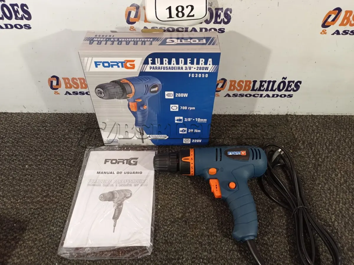 LOTE 182 - 01 FURADEIRA/PARAFUSADEIRA 3/8 220V MARCA FORTG NOVA. (NO ESTADO)