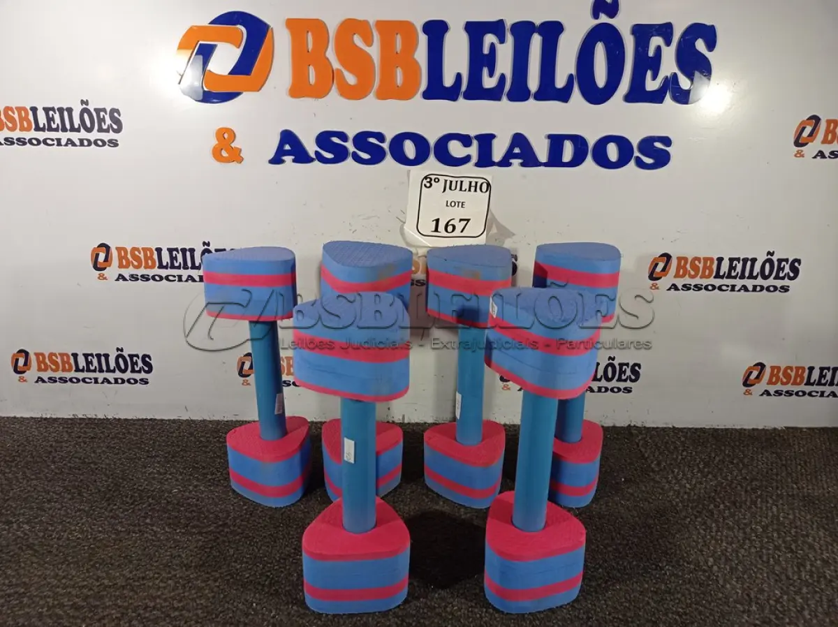 LOTE 167 - 02 LOTES DE 3 PARES DE HALTERES DE 1KG A 2KG AZUL/ROSA. (NO ESTADO) ATENÇÃO! FAZER A VISITAÇÃO ANTES DE ARREMATAR, NÃO SABEMOS SE FUNCIONA. LEILÃO NÃO TEM GARANTIA E NEM DEVOLUÇÃO, SUJEITO A POSSÍVEIS AVARIAS VISÍVEIS/OCULTAS E/OU AUSÊNCIA DE COMPONENTES.