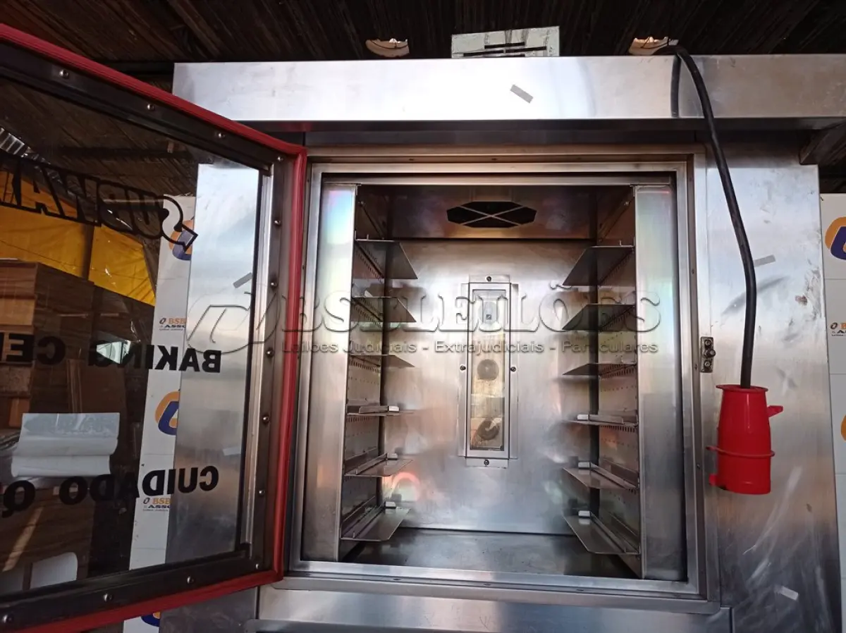 LOTE 328 - 01 FORNO COMBINADO ELÉTRICO COM ESTUFA PANIFICAÇÃO PERFECTA SUBWAY. POTÊNCIA 5500W 2,15CM DE ALTURA, 105CM DE LARGURA E0,68CM DE PROFUNDIDADE (NO ESTADO) ATENÇÃO! FAZER A VISITAÇÃO ANTES DE ARREMATAR, NÃO SABEMOS SE FUNCIONA. LEILÃO NÃO TEM GARANTIA E NEM DEVOLUÇÃO, SUJEITO A POSSÍVEIS AVARIAS VISÍVEIS/OCULTAS E/OU AUSÊNCIA DE COMPONENTES.