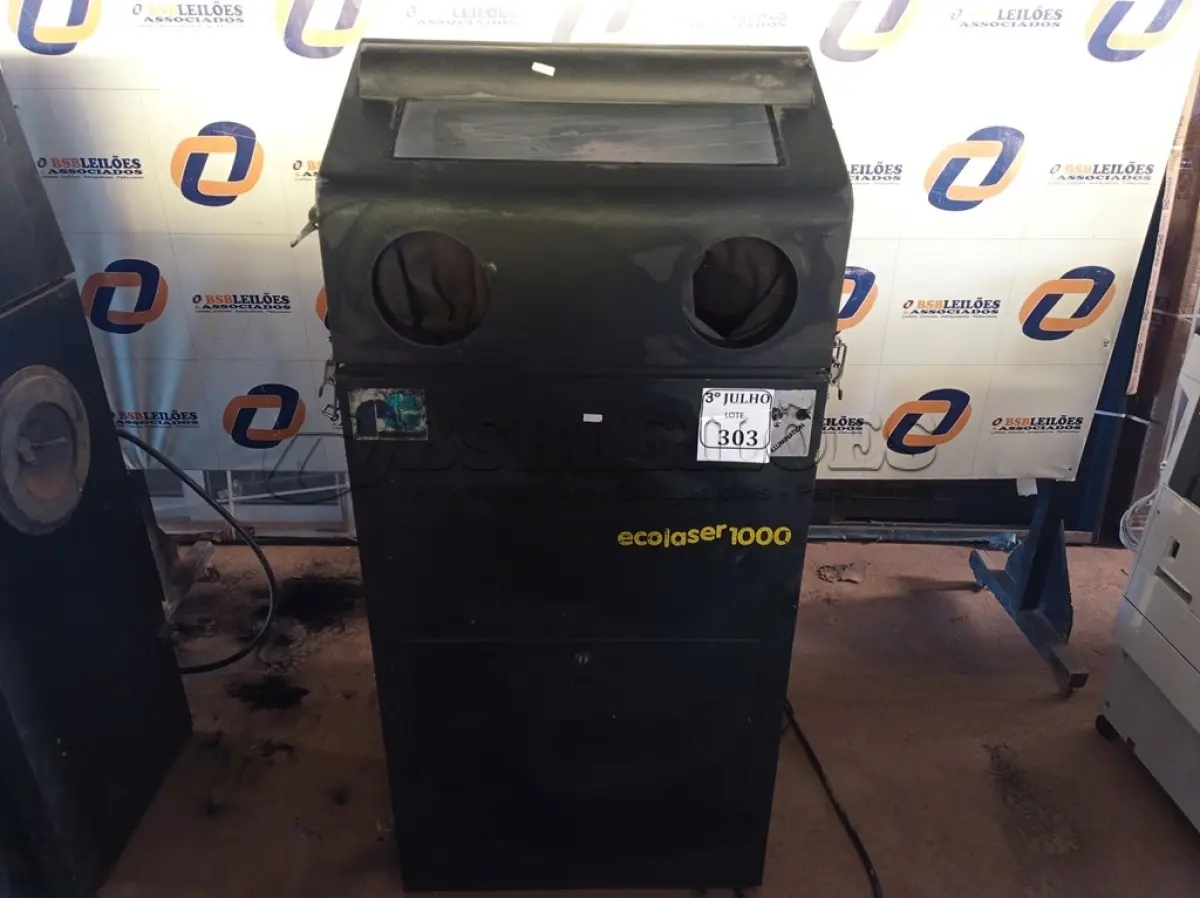 LOTE 303 - 01 MÁQUINA PARA LIMPEZA DE TONNERS. (NO ESTADO) ATENÇÃO! FAZER A VISITAÇÃO ANTES DE ARREMATAR, NÃO SABEMOS SE FUNCIONA. LEILÃO NÃO TEM GARANTIA E NEM DEVOLUÇÃO, SUJEITO A POSSÍVEIS AVARIAS VISÍVEIS/OCULTAS E/OU AUSÊNCIA DE COMPONENTES.