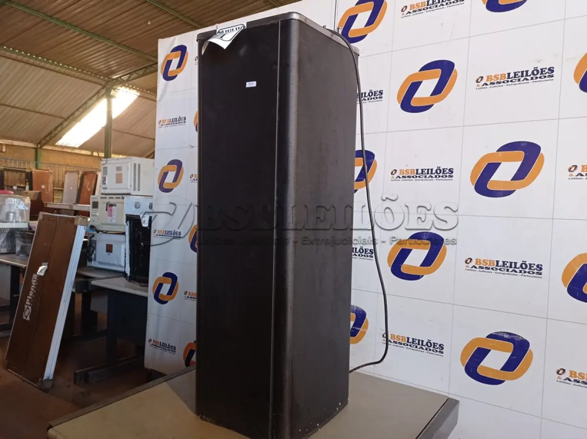 LOTE 171 - 01 FILTRO DE COLUNA EM INOX. (NO ESTADO) ATENÇÃO! FAZER A VISITAÇÃO ANTES DE ARREMATAR, NÃO SABEMOS SE FUNCIONA. LEILÃO NÃO TEM GARANTIA E NEM DEVOLUÇÃO, SUJEITO A POSSÍVEIS AVARIAS VISÍVEIS/OCULTAS E/OU AUSÊNCIA DE COMPONENTES.