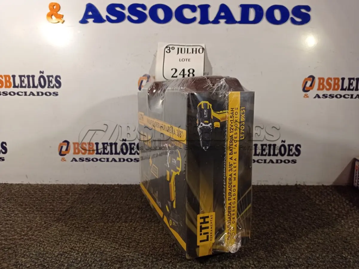 LOTE 248 - 01 FURADEIRA/PARAFUSADEIRA 12 V 3/8 MARCA LITH NOVA NOVO. (NO ESTADO)