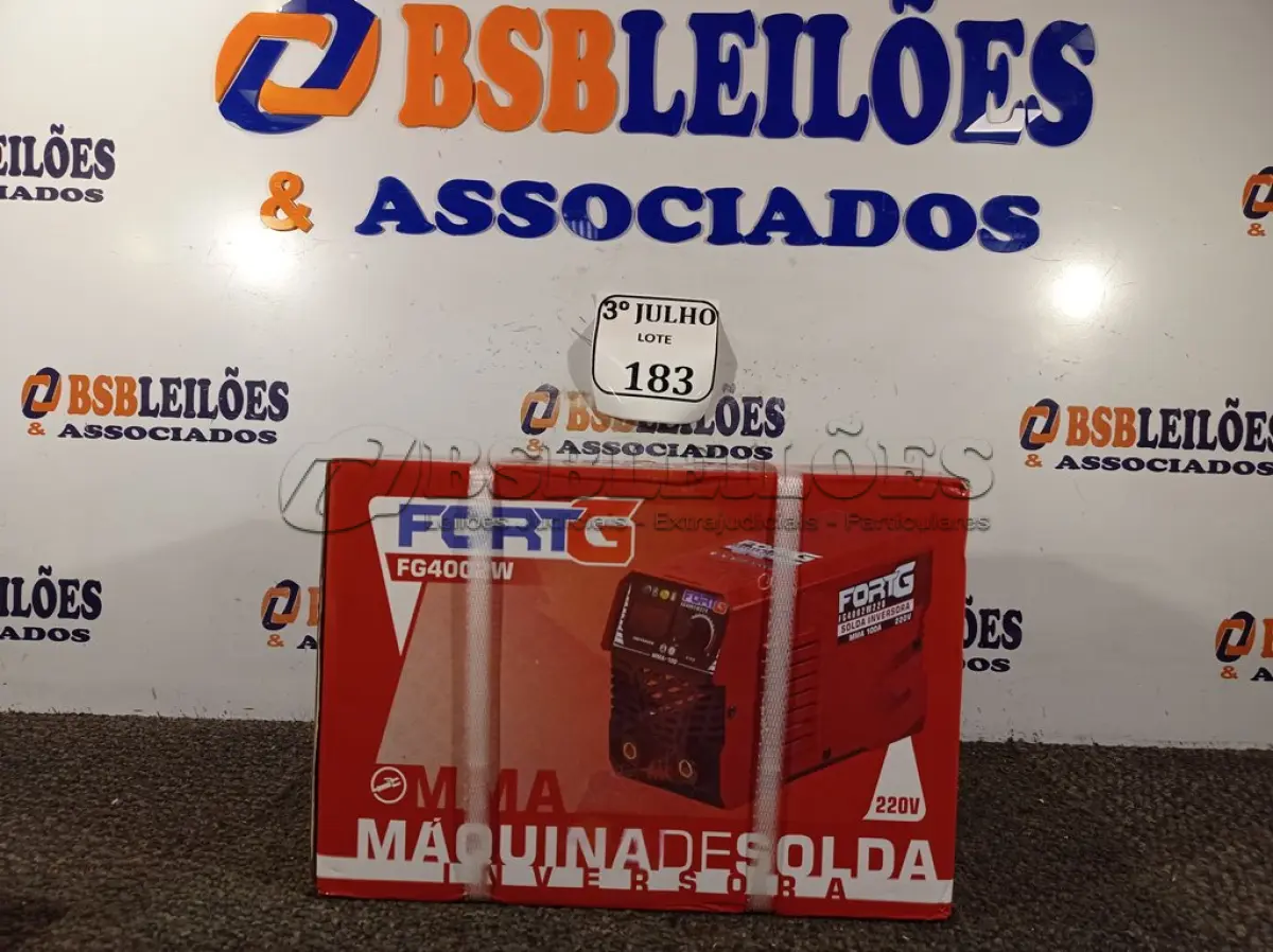 LOTE 183 - 01 MÁQUINA DE SOLDA INVERSORA 220V MARCA FORTG NOVA. (NO ESTADO)