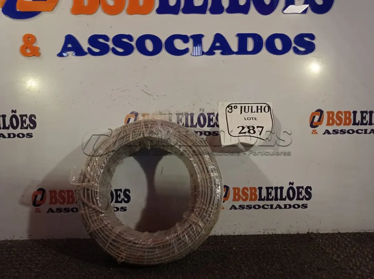 LOTE 287 - 01 ROLO DE CABO FLEXÍVEL 1×4,00MM NA COR CINZA. (NO ESTADO) ATENÇÃO! FAZER A VISITAÇÃO ANTES DE ARREMATAR, NÃO SABEMOS SE FUNCIONA. LEILÃO NÃO TEM GARANTIA E NEM DEVOLUÇÃO, SUJEITO A POSSÍVEIS AVARIAS VISÍVEIS/OCULTAS E/OU AUSÊNCIA DE COMPONENTES.