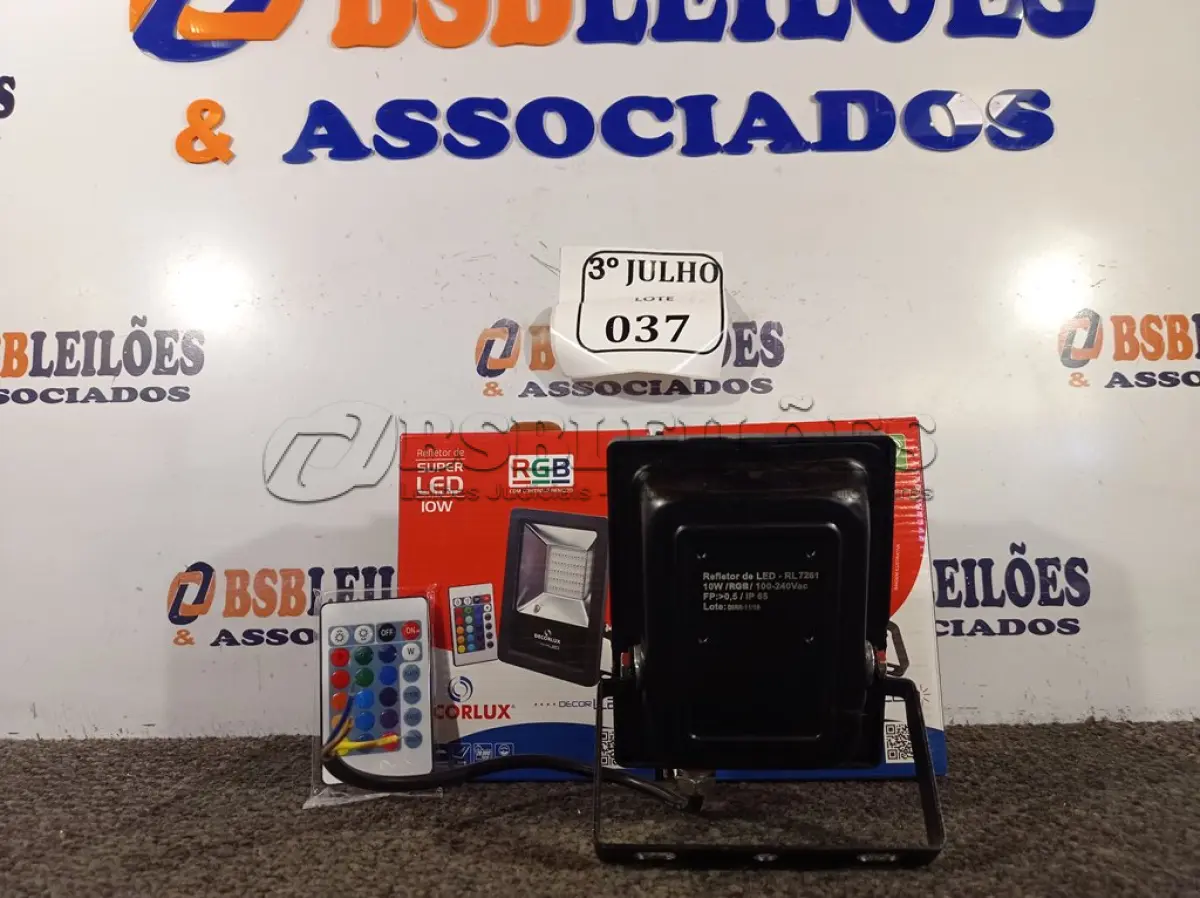 LOTE 037 - 02 REFLETORES DECORLED SUPERLED 220V 10W RGB PT –DECORLUX NOVO. (NO ESTADO)