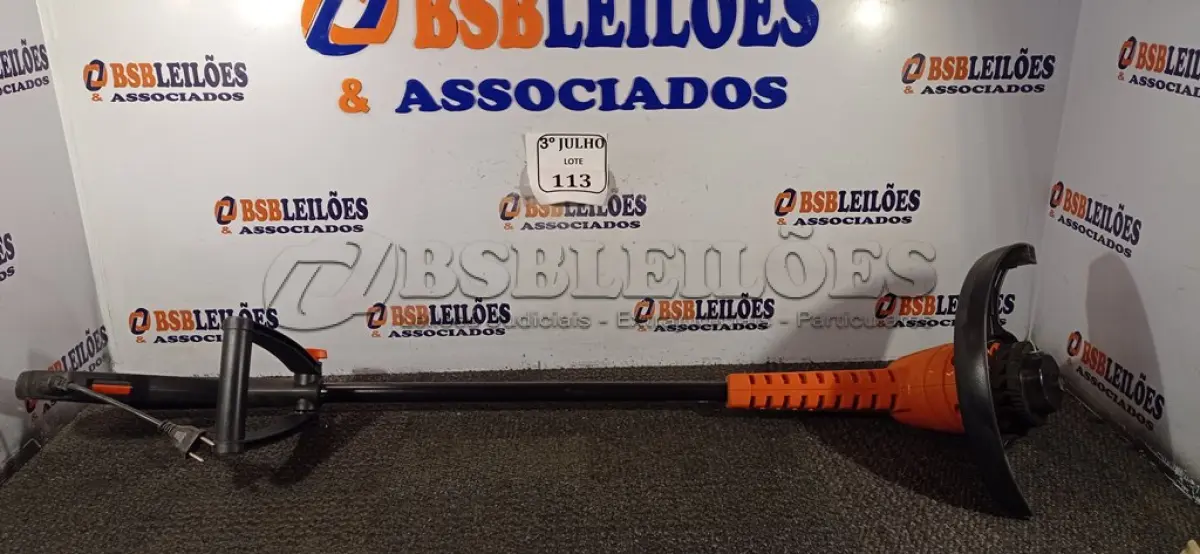LOTE 113 - 01 APARADOR DE GRAMA 220V AP1000 – TRAPP NOVO. (NO ESTADO)