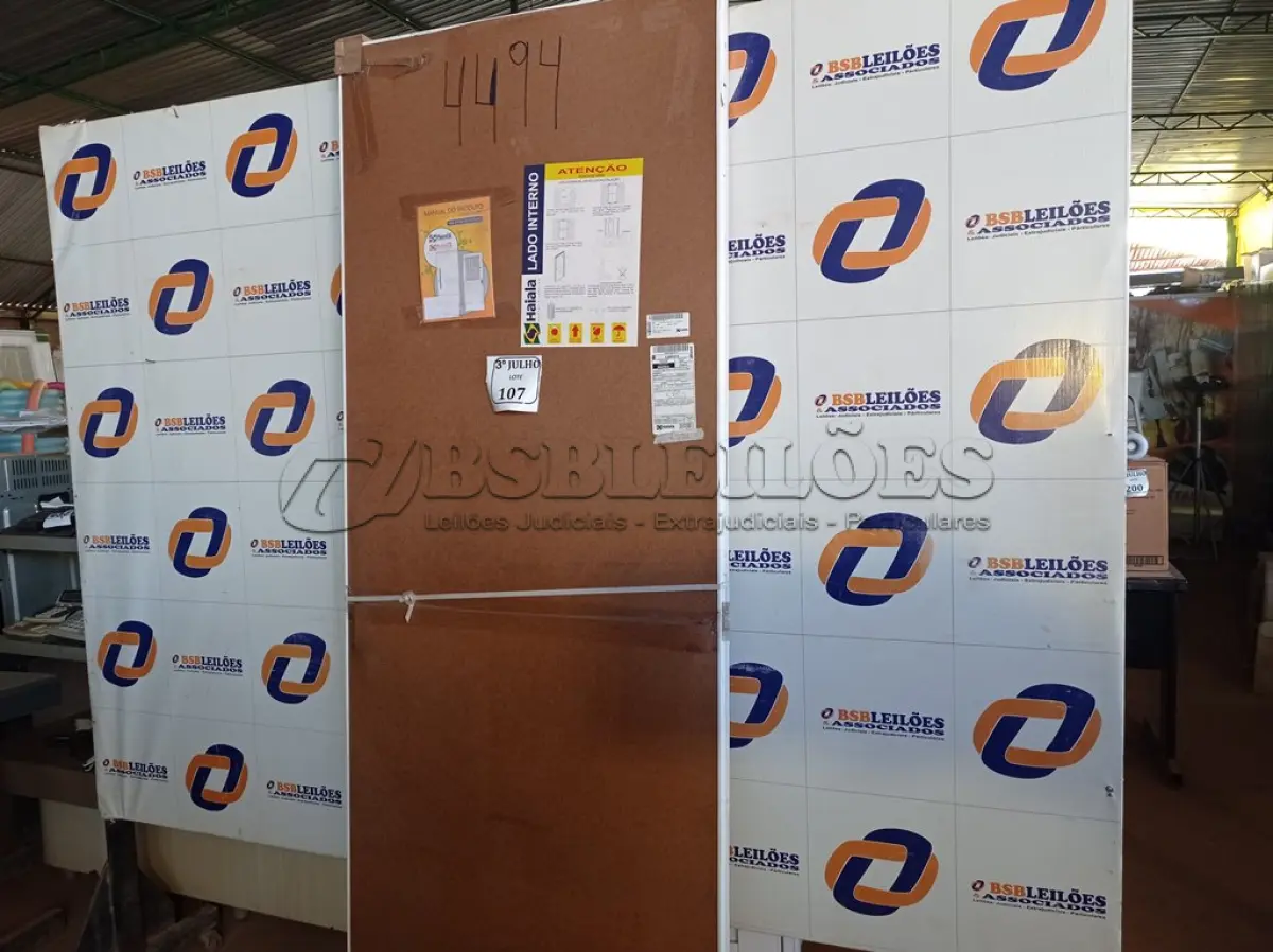 LOTE 107 - 5.301 - PORTA VEN PRÁTICA 075X212 DIR BRANCO - HAIALA NOVO. (NO ESTADO)