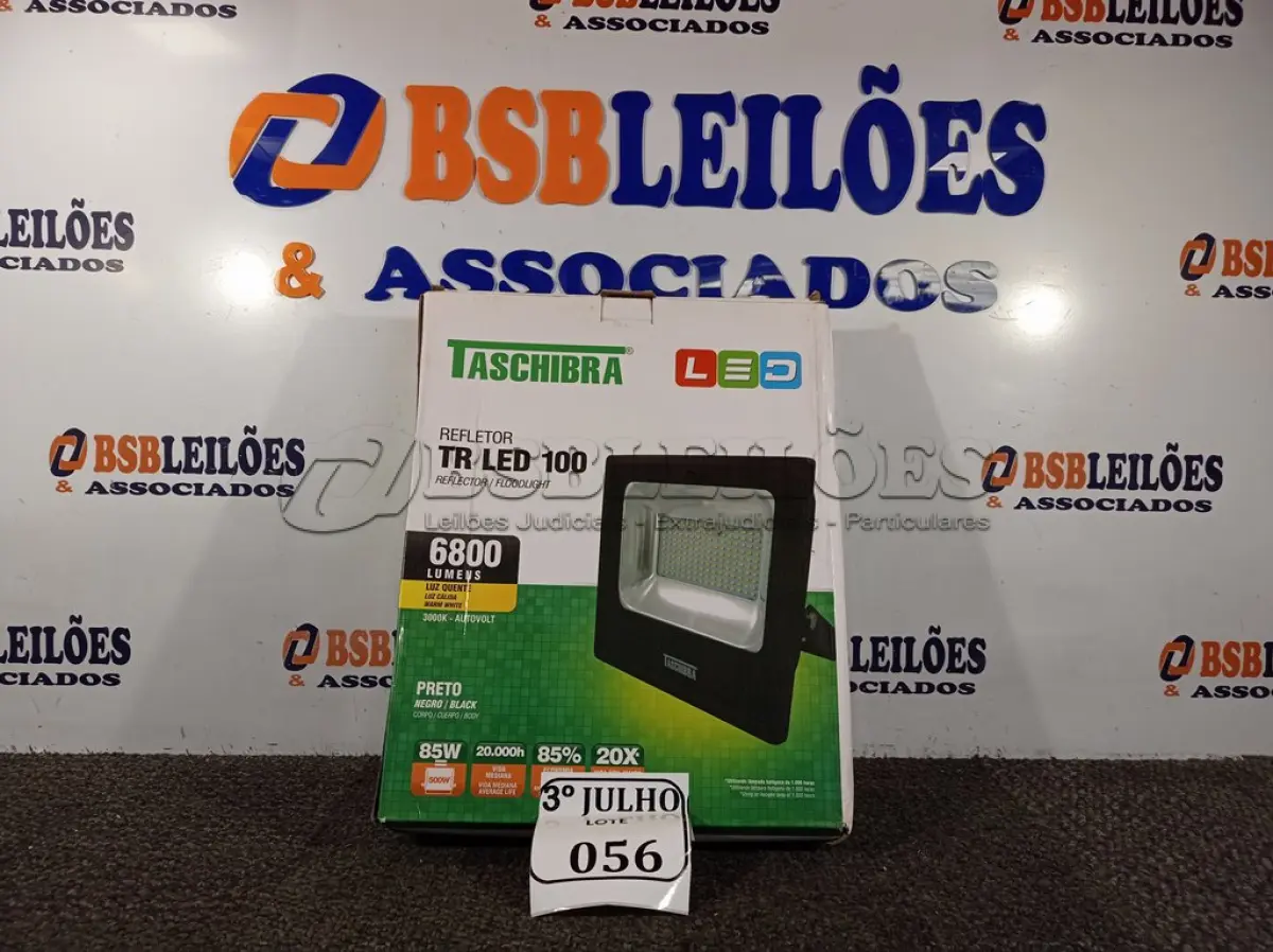 LOTE 056 - 01 REFLETOR TR LED 100W 3000K PRETO – TASHIBRA NOVO. (NO ESTADO)