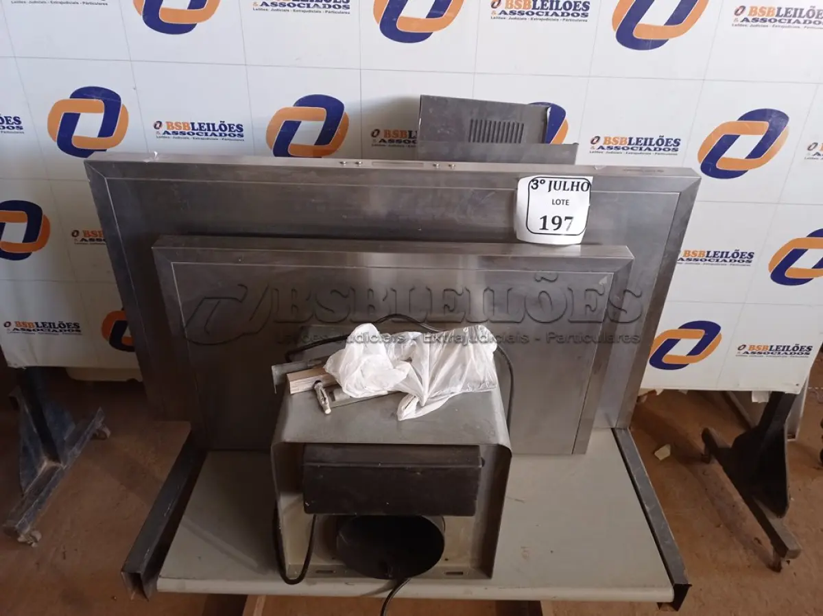 LOTE 197 - 01 COIFA 220V MARCA ELETROMEC. (NO ESTADO) ATENÇÃO! FAZER A VISITAÇÃO ANTES DE ARREMATAR, NÃO SABEMOS SE FUNCIONA. LEILÃO NÃO TEM GARANTIA E NEM DEVOLUÇÃO, SUJEITO A POSSÍVEIS AVARIAS VISÍVEIS/OCULTAS E/OU AUSÊNCIA DE COMPONENTES.