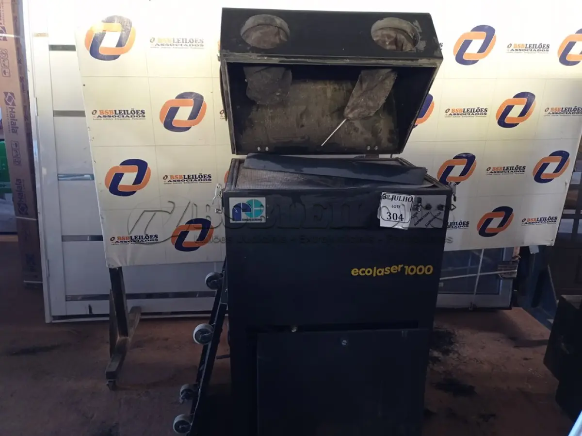 LOTE 304 - 01 MÁQUINA PARA LIMPEZA DE TONNERS. (NO ESTADO) ATENÇÃO! FAZER A VISITAÇÃO ANTES DE ARREMATAR, NÃO SABEMOS SE FUNCIONA. LEILÃO NÃO TEM GARANTIA E NEM DEVOLUÇÃO, SUJEITO A POSSÍVEIS AVARIAS VISÍVEIS/OCULTAS E/OU AUSÊNCIA DE COMPONENTES.