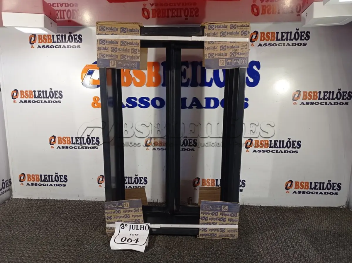 LOTE 064 - 5.464 - JANELA BASCULANTE EXTRA 060X040 S/G REQ12 - HAIALA NOVO. (NO ESTADO)