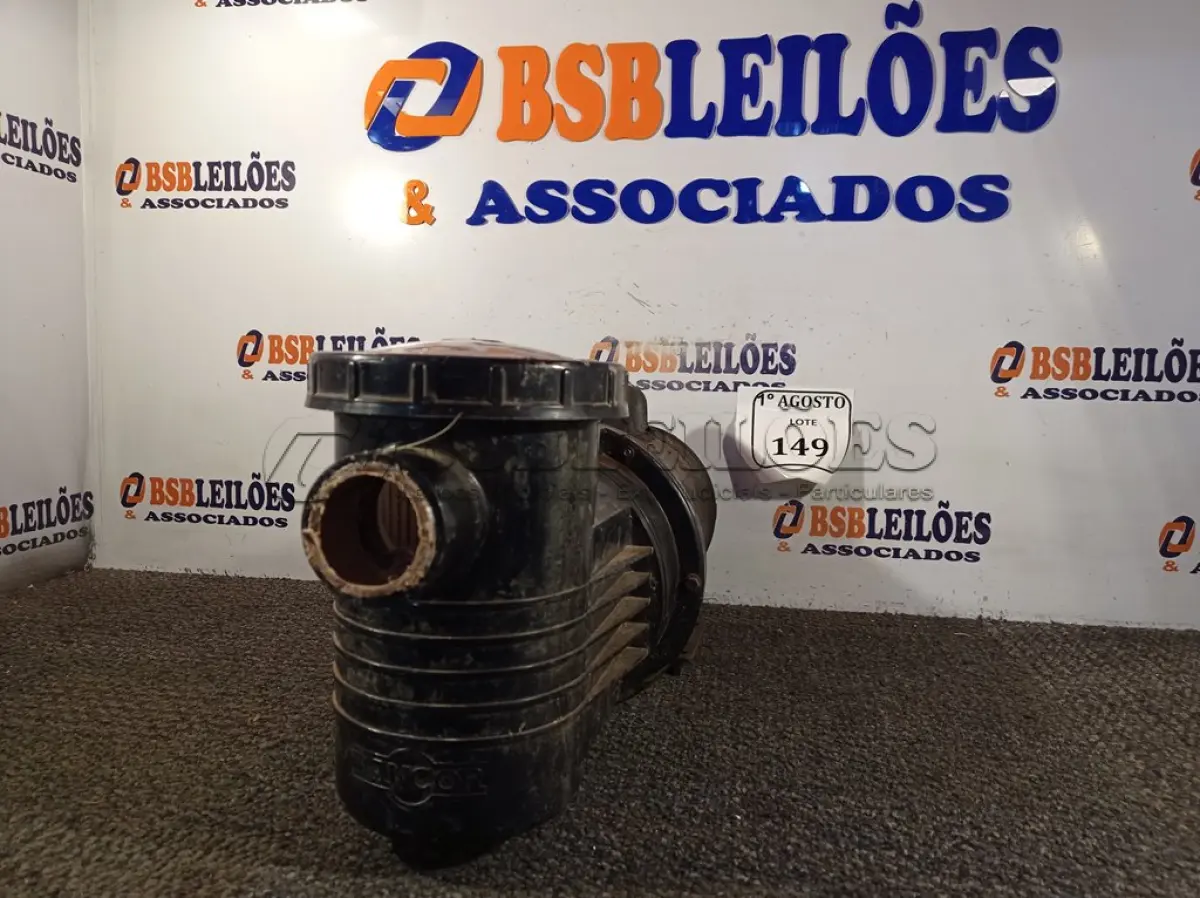 LOTE 149 - 01 BOMBA PARA PISCINA (NO ESTADO) ATENÇÃO! FAZER A VISITAÇÃO ANTES DE ARREMATAR, NÃO SABEMOS SE FUNCIONA. LEILÃO NÃO TEM GARANTIA E NEM DEVOLUÇÃO, SUJEITO A POSSÍVEIS AVARIAS VISÍVEIS/OCULTAS E/OU AUSÊNCIA DE COMPONENTES.