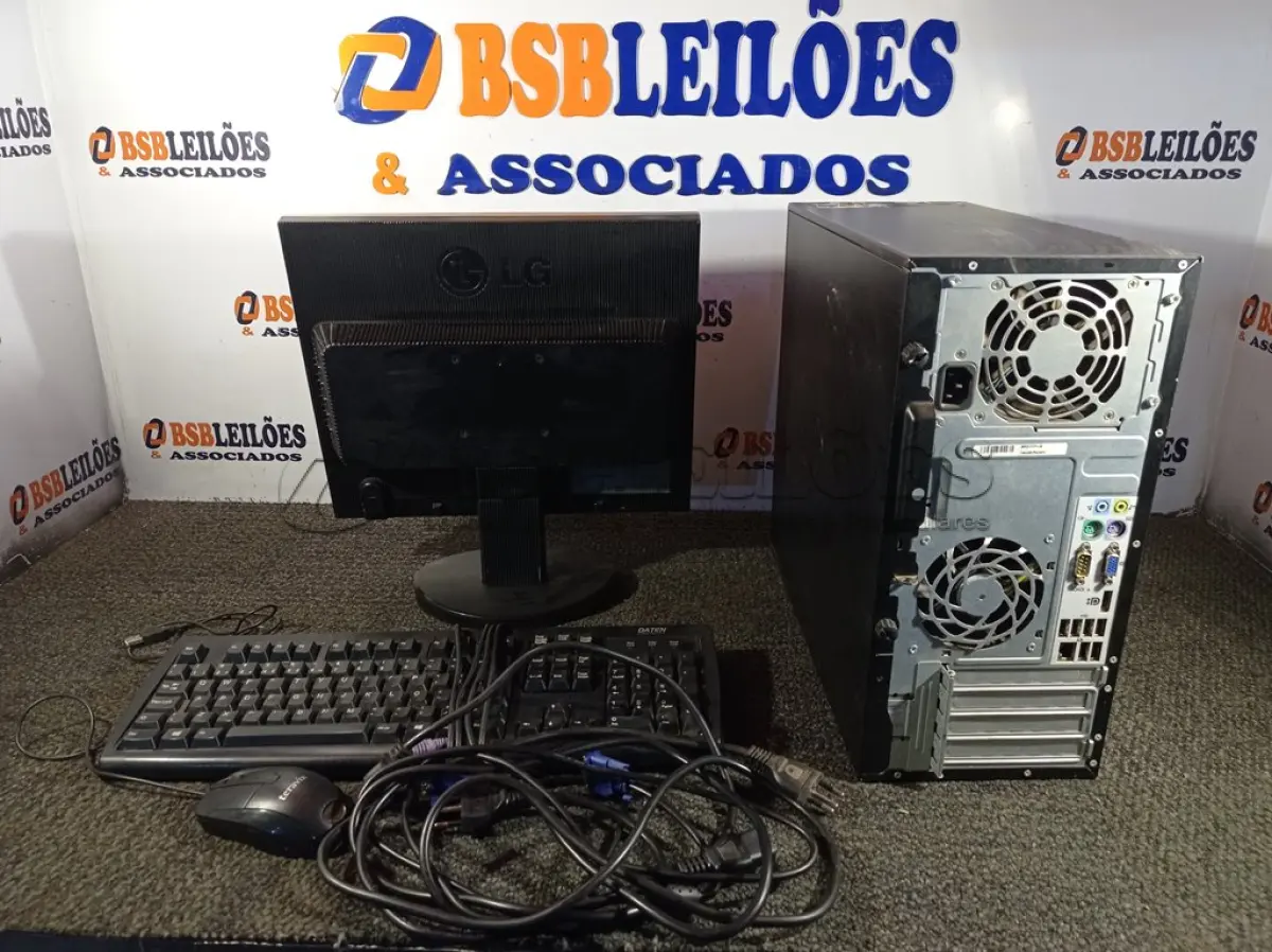 LOTE 116 - 01 CPU HP DDR3 COM MONITOR. (NO ESTADO) ATENÇÃO! FAZER A VISITAÇÃO ANTES DE ARREMATAR, NÃO SABEMOS SE FUNCIONA. LEILÃO NÃO TEM GARANTIA E NEM DEVOLUÇÃO, SUJEITO A POSSÍVEIS AVARIAS VISÍVEIS/OCULTAS E/OU AUSÊNCIA DE COMPONENTES.