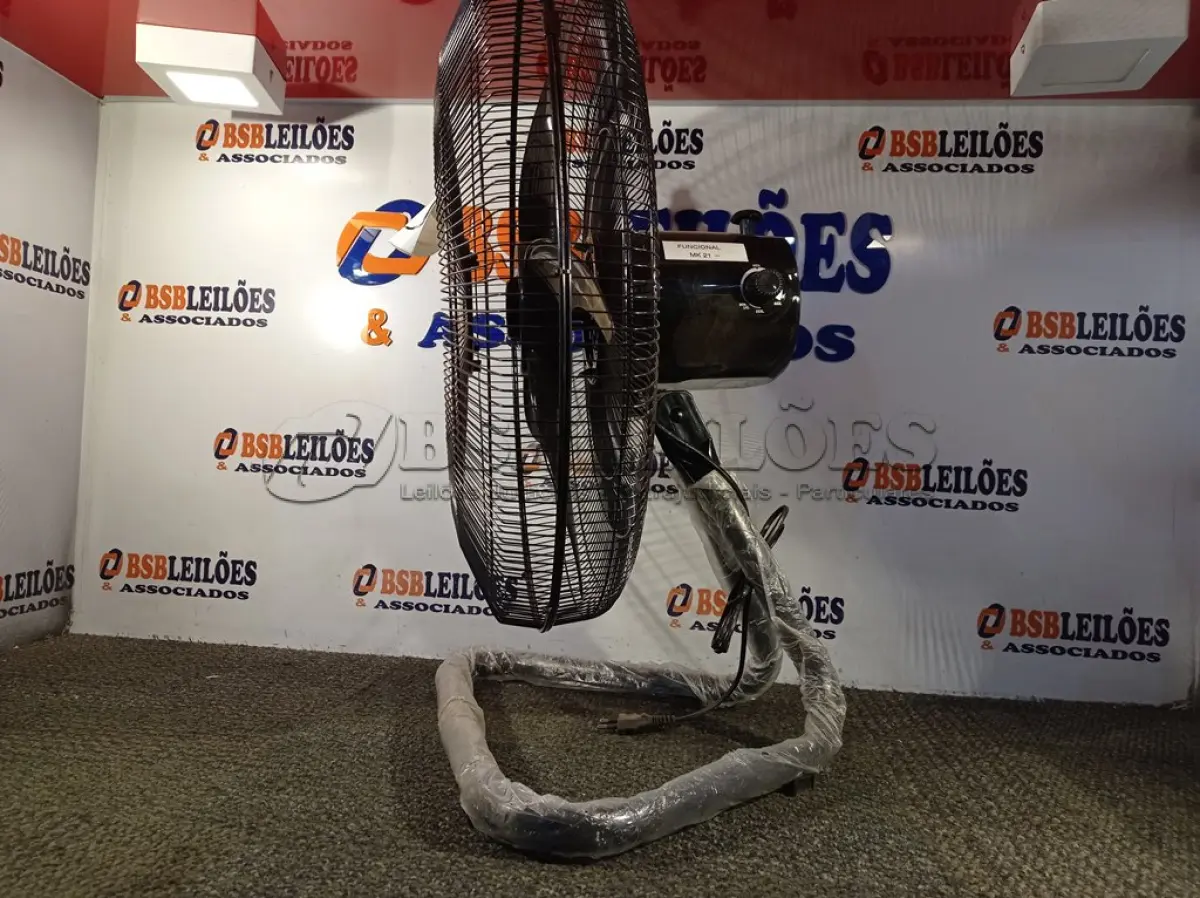 LOTE 174 - 01 VENTILADOR MONDIAL TURBO PRO -55. (NO ESTADO) ATENÇÃO! FAZER A VISITAÇÃO ANTES DE ARREMATAR, NÃO SABEMOS SE FUNCIONA. LEILÃO NÃO TEM GARANTIA E NEM DEVOLUÇÃO, SUJEITO A POSSÍVEIS AVARIAS VISÍVEIS/OCULTAS E/OU AUSÊNCIA DE COMPONENTES.