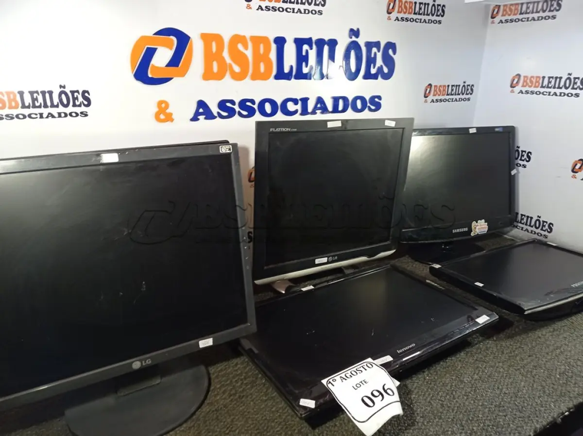 LOTE 096 - 07 MONITORES LCD MARCAS E MODELOS DIVERSOS PARA RETIRADA DE PEÇAS. (NO ESTADO) ATENÇÃO! FAZER A VISITAÇÃO ANTES DE ARREMATAR, NÃO SABEMOS SE FUNCIONA. LEILÃO NÃO TEM GARANTIA E NEM DEVOLUÇÃO, SUJEITO A POSSÍVEIS AVARIAS VISÍVEIS/OCULTAS E/OU AUSÊNCIA DE COMPONENTES.