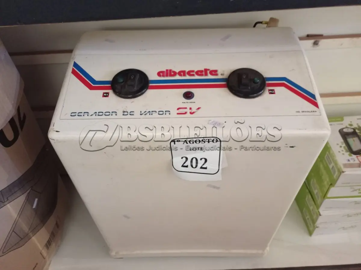 LOTE 202 - 01 SAUNA A VAPOR ALBACETE 380 VOLTS (NO ESTADO) ATENÇÃO! FAZER A VISITAÇÃO ANTES DE ARREMATAR, NÃO SABEMOS SE FUNCIONA. LEILÃO NÃO TEM GARANTIA E NEM DEVOLUÇÃO, SUJEITO A POSSÍVEIS AVARIAS VISÍVEIS/OCULTAS E/OU AUSÊNCIA DE COMPONENTES.
