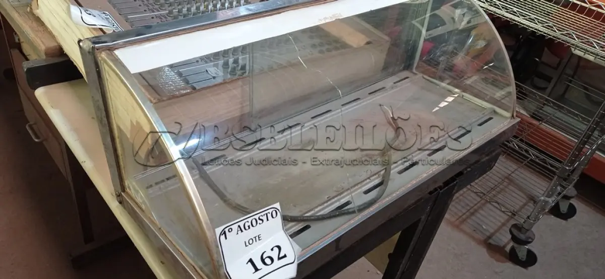 LOTE 162 - 01 ESTUFA PARA SALGADOS. (NO ESTADO) ATENÇÃO! FAZER A VISITAÇÃO ANTES DE ARREMATAR, NÃO SABEMOS SE FUNCIONA. LEILÃO NÃO TEM GARANTIA E NEM DEVOLUÇÃO, SUJEITO A POSSÍVEIS AVARIAS VISÍVEIS/OCULTAS E/OU AUSÊNCIA DE COMPONENTES.