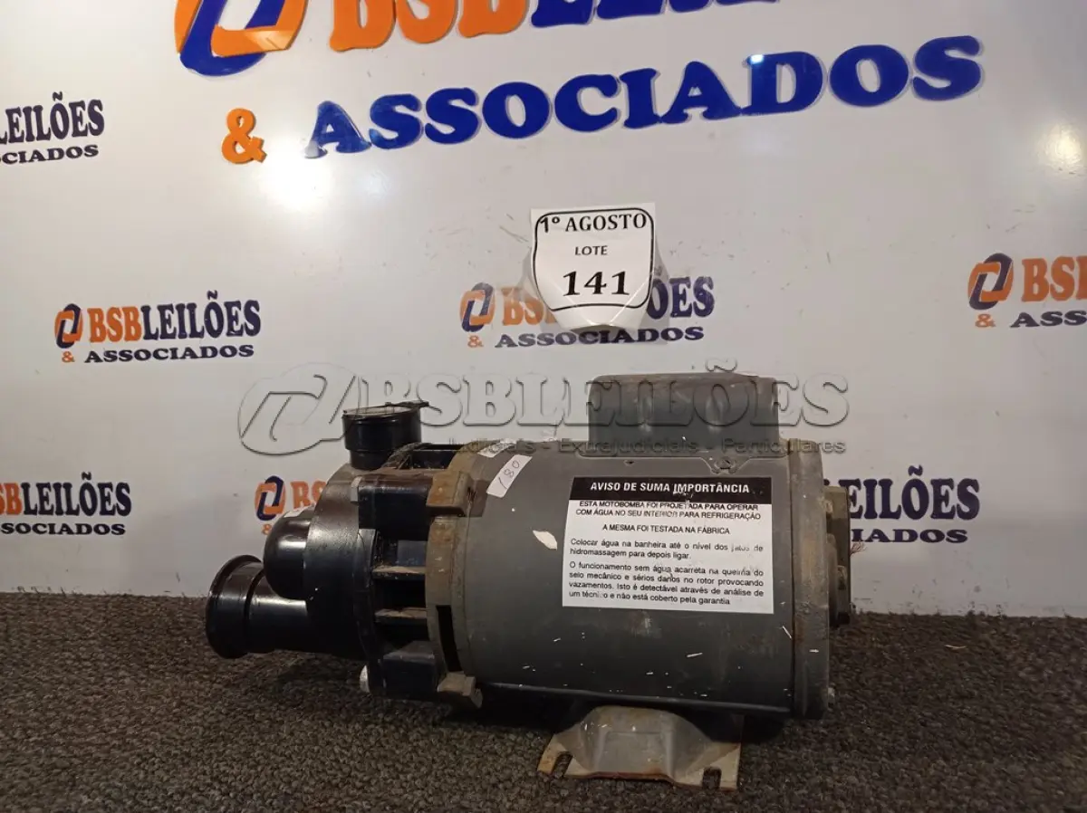 LOTE 141 - 01 BOMBA D’ÁGUA (NO ESTADO) ATENÇÃO! FAZER A VISITAÇÃO ANTES DE ARREMATAR, NÃO SABEMOS SE FUNCIONA. LEILÃO NÃO TEM GARANTIA E NEM DEVOLUÇÃO, SUJEITO A POSSÍVEIS AVARIAS VISÍVEIS/OCULTAS E/OU AUSÊNCIA DE COMPONENTES.