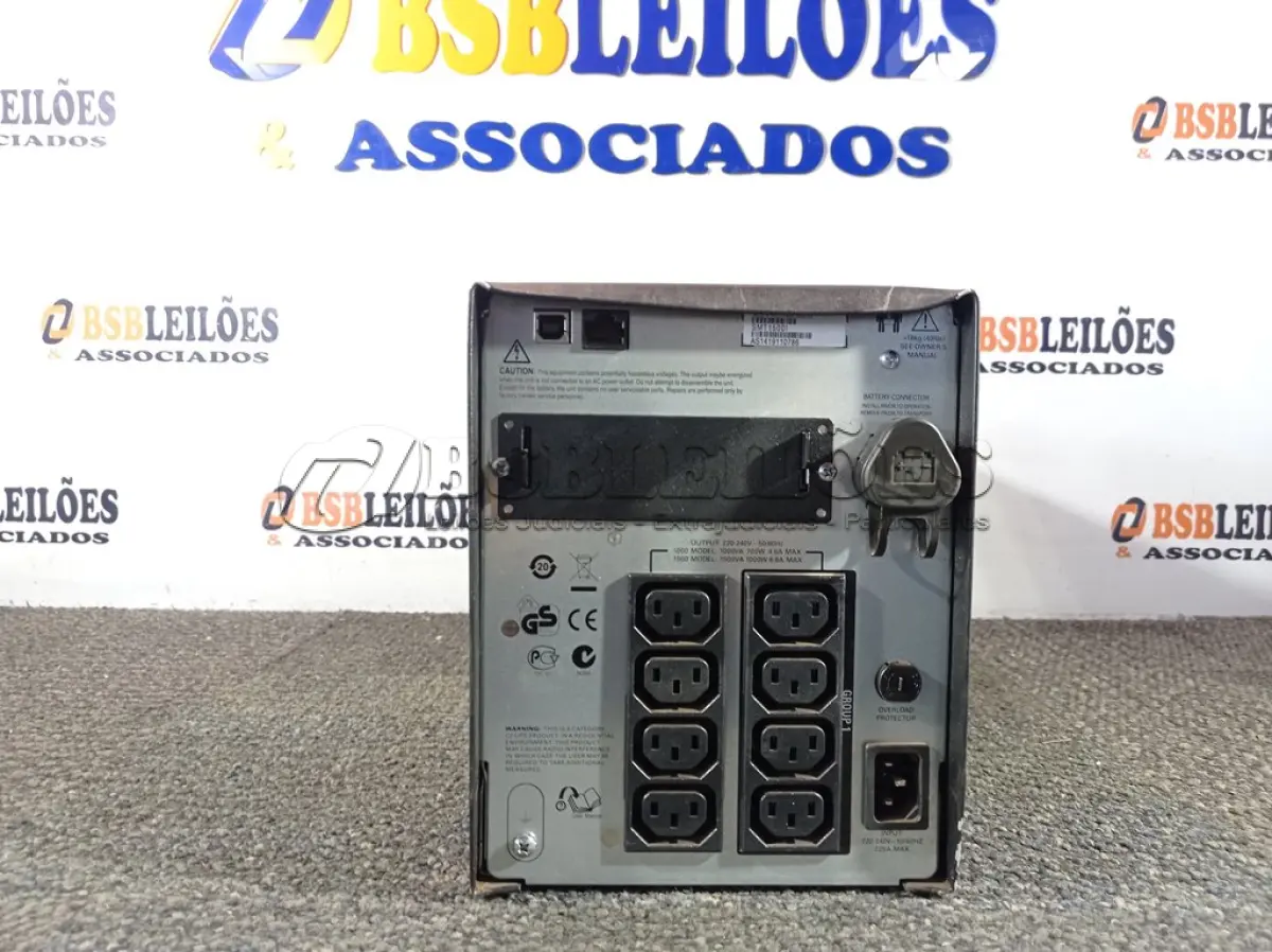 LOTE 282 - 01 NOBREAK APC SMART-UPS 1500 DE 1000VA 700W. (NO ESTADO) ATENÇÃO! FAZER A VISITAÇÃO ANTES DE ARREMATAR, NÃO SABEMOS SE FUNCIONA. LEILÃO NÃO TEM GARANTIA E NEM DEVOLUÇÃO, SUJEITO A POSSÍVEIS AVARIAS VISÍVEIS/OCULTAS E/OU AUSÊNCIA DE COMPONENTES.