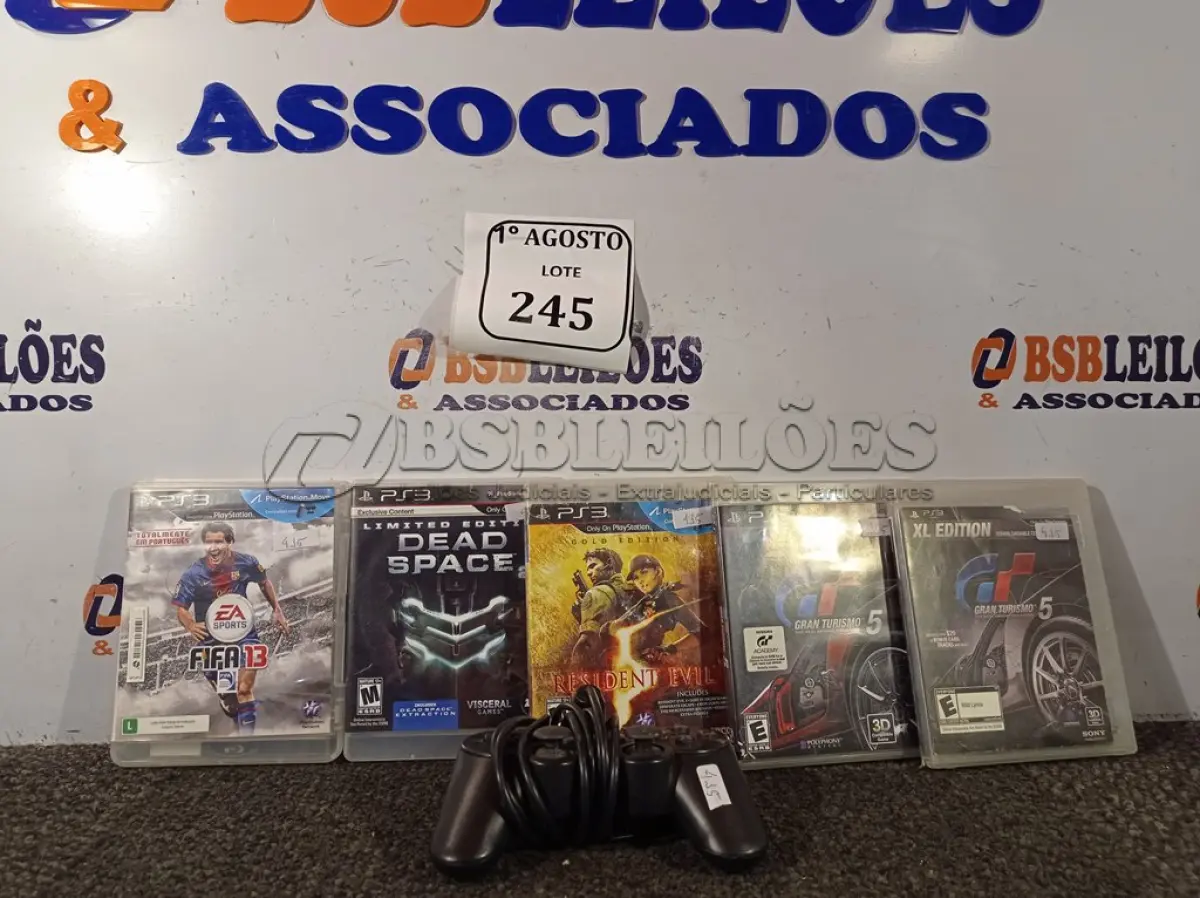 LOTE 245 - 05 JOGOS PARA PS3 E 01 CONTROLE PARA PS2. (NO ESTADO) ATENÇÃO! FAZER A VISITAÇÃO ANTES DE ARREMATAR, NÃO SABEMOS SE FUNCIONA. LEILÃO NÃO TEM GARANTIA E NEM DEVOLUÇÃO, SUJEITO A POSSÍVEIS AVARIAS VISÍVEIS/OCULTAS E/OU AUSÊNCIA DE COMPONENTES.