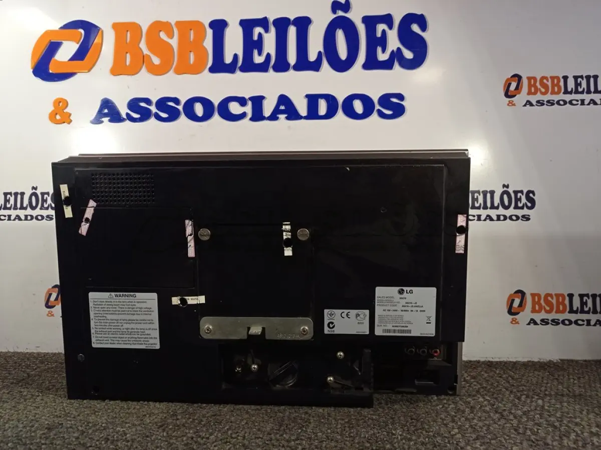 LOTE 030 - 01 IMPRESSORA TÉRMICA, 05 CELULARES LG E DIVERSOS CARREGADORES. (NO ESTADO) ATENÇÃO! FAZER A VISITAÇÃO ANTES DE ARREMATAR, NÃO SABEMOS SE FUNCIONA. LEILÃO NÃO TEM GARANTIA E NEM DEVOLUÇÃO, SUJEITO A POSSÍVEIS AVARIAS VISÍVEIS/OCULTAS E/OU AUSÊNCIA DE COMPONENTES.