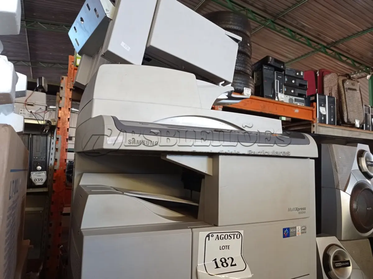 LOTE 182 - 01 IMPRESSORA SAMSUNG 6555 COM GAVETA EXTRA E GRAMPEADOR (NO ESTADO) ATENÇÃO! FAZER A VISITAÇÃO ANTES DE ARREMATAR, NÃO SABEMOS SE FUNCIONA. LEILÃO NÃO TEM GARANTIA E NEM DEVOLUÇÃO, SUJEITO A POSSÍVEIS AVARIAS VISÍVEIS/OCULTAS E/OU AUSÊNCIA DE COMPONENTES.