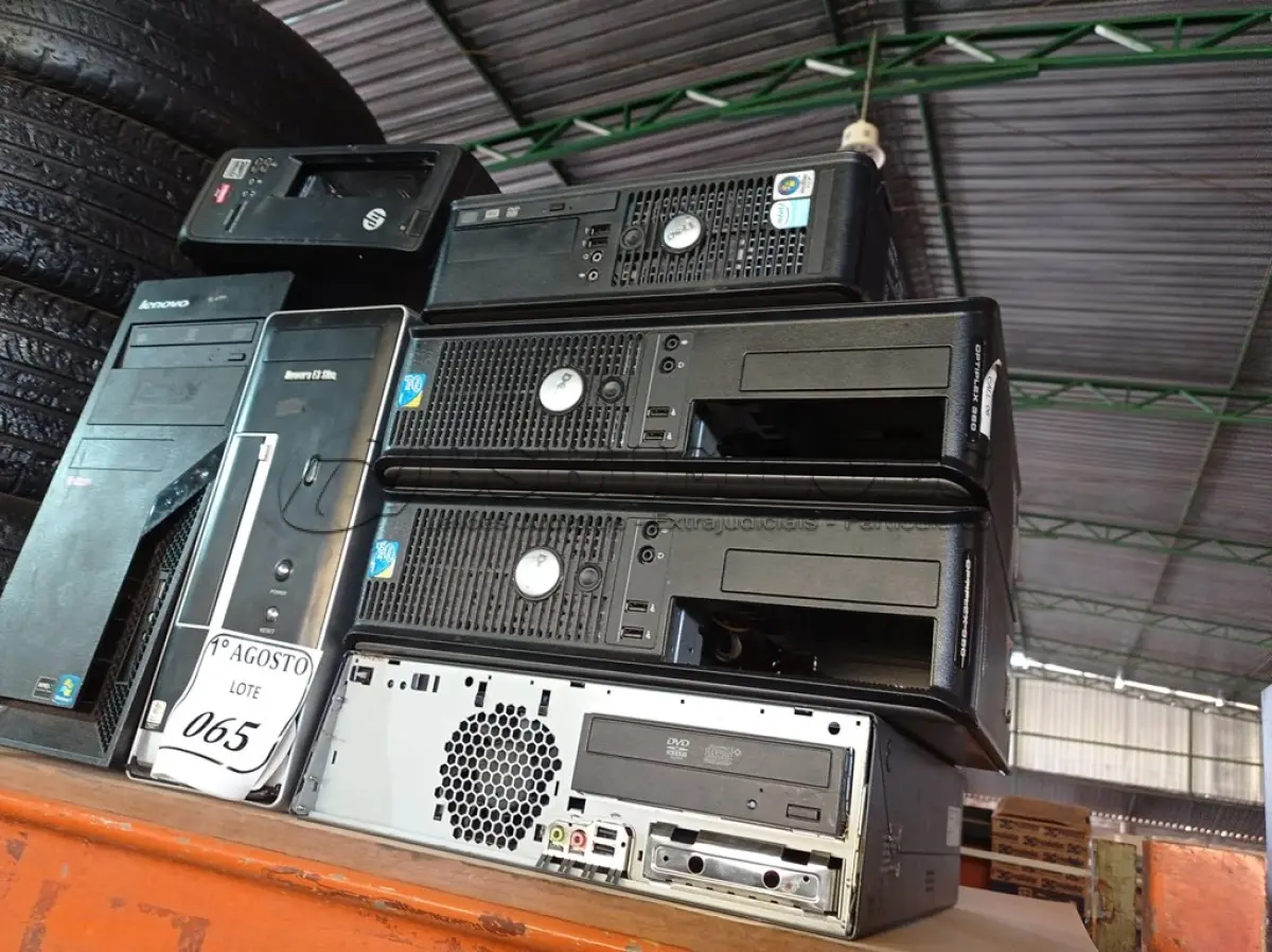 LOTE 065 -  07 CPUS DIVERSAS PARA RETIRADA DE PEÇAS. (NO ESTADO) ATENÇÃO! FAZER A VISITAÇÃO ANTES DE ARREMATAR, NÃO SABEMOS SE FUNCIONA. LEILÃO NÃO TEM GARANTIA E NEM DEVOLUÇÃO, SUJEITO A POSSÍVEIS AVARIAS VISÍVEIS/OCULTAS E/OU AUSÊNCIA DE COMPONENTES.