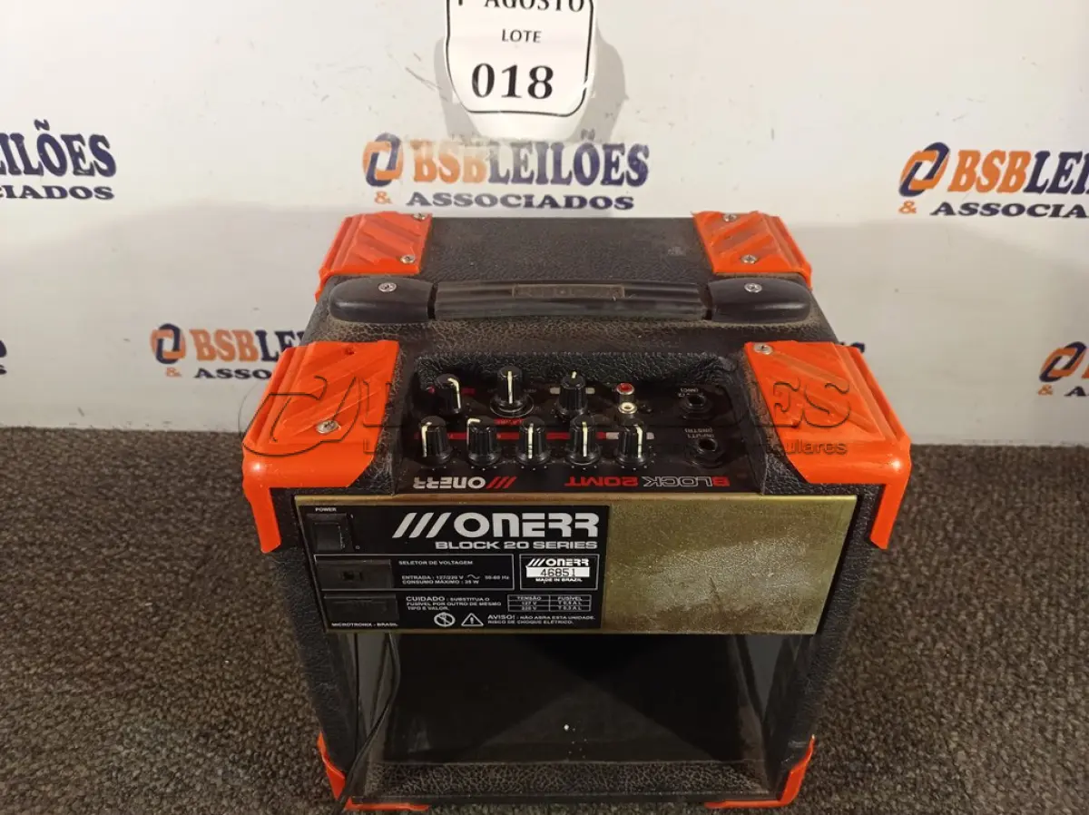 LOTE 018 - 01 CAIXA DE SOM ONERR. (NO ESTADO) ATENÇÃO! FAZER A VISITAÇÃO ANTES DE ARREMATAR, NÃO SABEMOS SE FUNCIONA. LEILÃO NÃO TEM GARANTIA E NEM DEVOLUÇÃO, SUJEITO A POSSÍVEIS AVARIAS VISÍVEIS/OCULTAS E/OU AUSÊNCIA DE COMPONENTES.