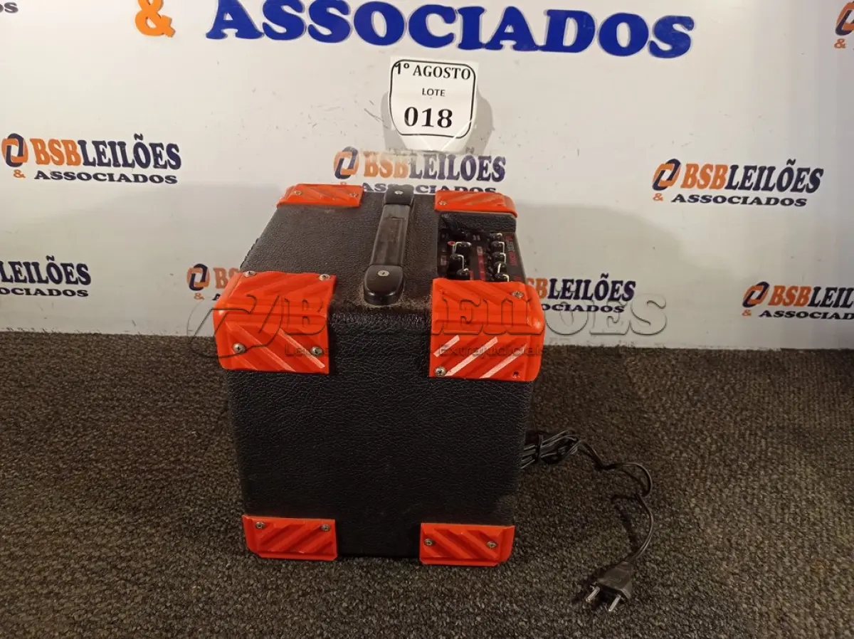 LOTE 018 - 01 CAIXA DE SOM ONERR. (NO ESTADO) ATENÇÃO! FAZER A VISITAÇÃO ANTES DE ARREMATAR, NÃO SABEMOS SE FUNCIONA. LEILÃO NÃO TEM GARANTIA E NEM DEVOLUÇÃO, SUJEITO A POSSÍVEIS AVARIAS VISÍVEIS/OCULTAS E/OU AUSÊNCIA DE COMPONENTES.