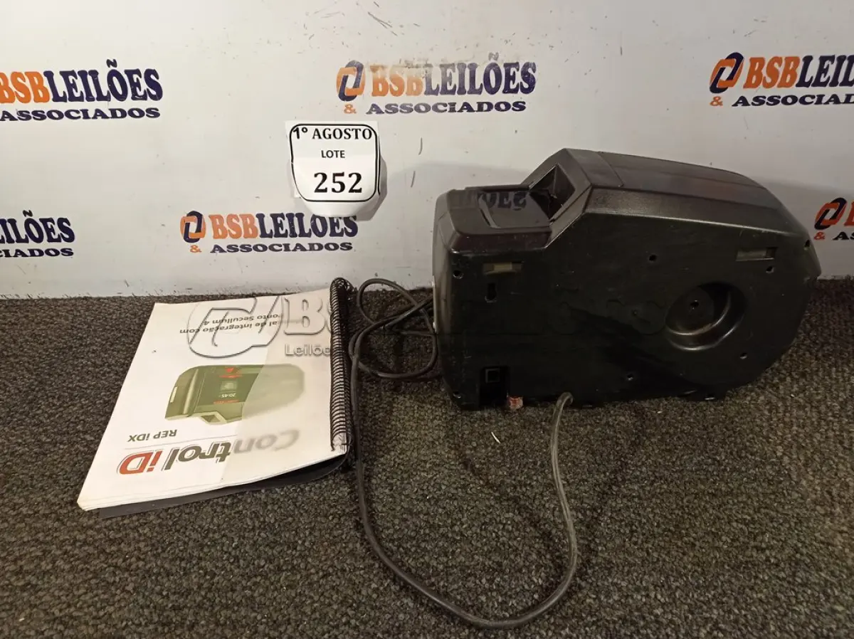 LOTE 252 - 01 RELÓGIO DE PONTO CONTROL ID. (NO ESTADO) ATENÇÃO! FAZER A VISITAÇÃO ANTES DE ARREMATAR, NÃO SABEMOS SE FUNCIONA. LEILÃO NÃO TEM GARANTIA E NEM DEVOLUÇÃO, SUJEITO A POSSÍVEIS AVARIAS VISÍVEIS/OCULTAS E/OU AUSÊNCIA DE COMPONENTES.