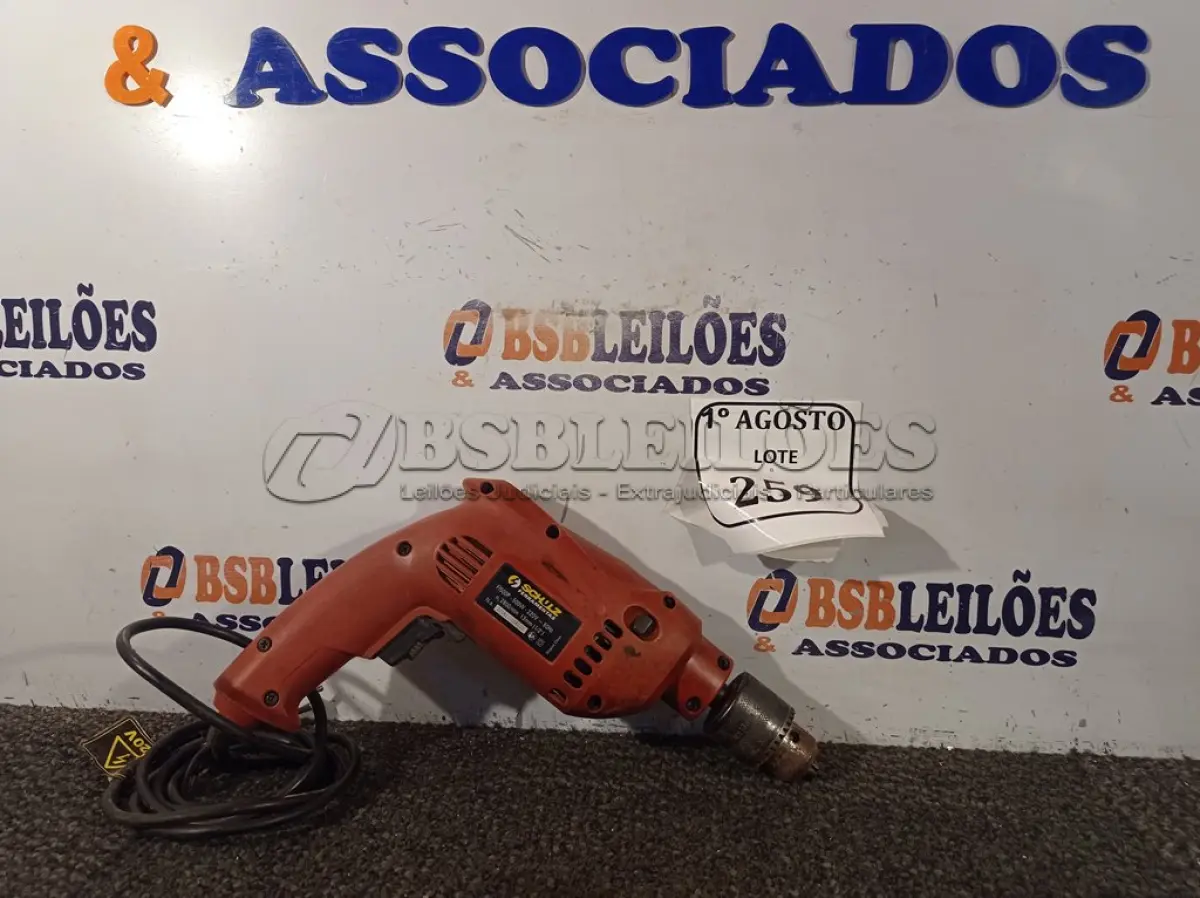 LOTE 259 - 01 FURADEIRA SCHUZ 220V. (NO ESTADO) ATENÇÃO! FAZER A VISITAÇÃO ANTES DE ARREMATAR, NÃO SABEMOS SE FUNCIONA. LEILÃO NÃO TEM GARANTIA E NEM DEVOLUÇÃO, SUJEITO A POSSÍVEIS AVARIAS VISÍVEIS/OCULTAS E/OU AUSÊNCIA DE COMPONENTES.
