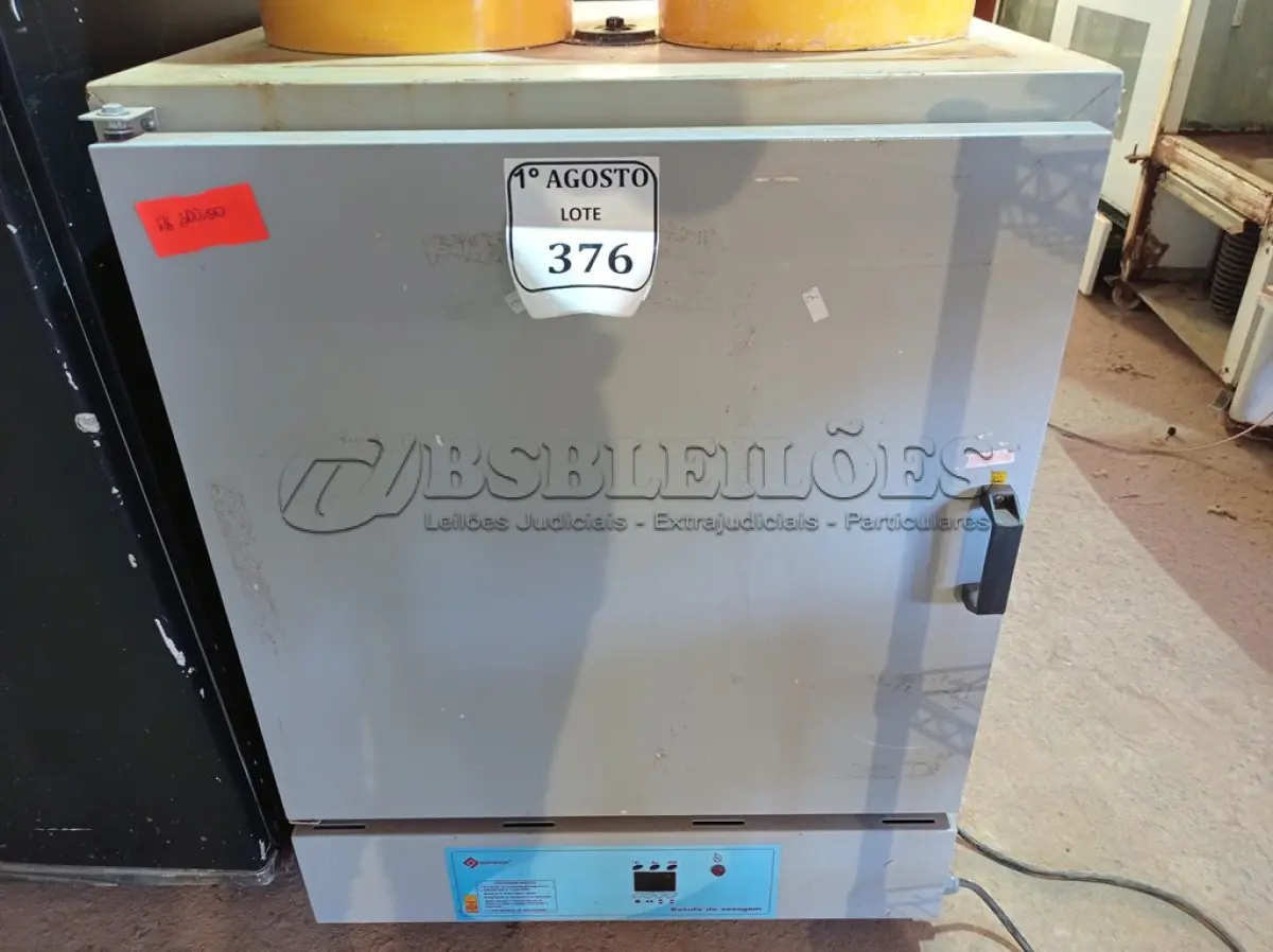 LOTE 376 - 01 ESTUFA DE SECAGEM 110/220 VOLTS. (NO ESTADO) ATENÇÃO! FAZER A VISITAÇÃO ANTES DE ARREMATAR, NÃO SABEMOS SE FUNCIONA. LEILÃO NÃO TEM GARANTIA E NEM DEVOLUÇÃO, SUJEITO A POSSÍVEIS AVARIAS VISÍVEIS/OCULTAS E/OU AUSÊNCIA DE COMPONENTES.